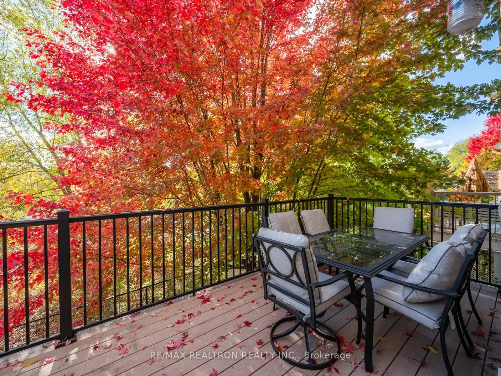 8900 Bathurst Street, #8