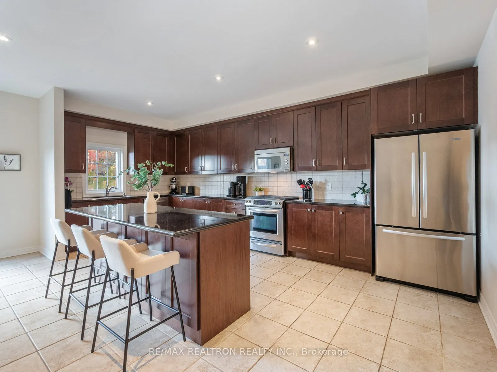 8900 Bathurst Street, #8