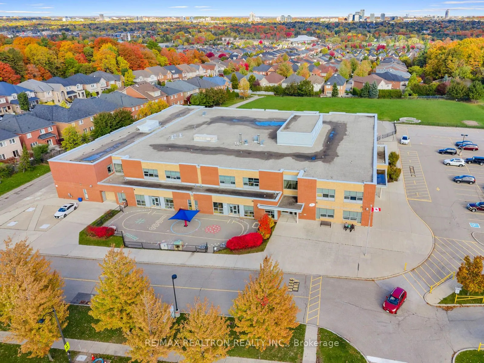 8900 Bathurst Street, #8