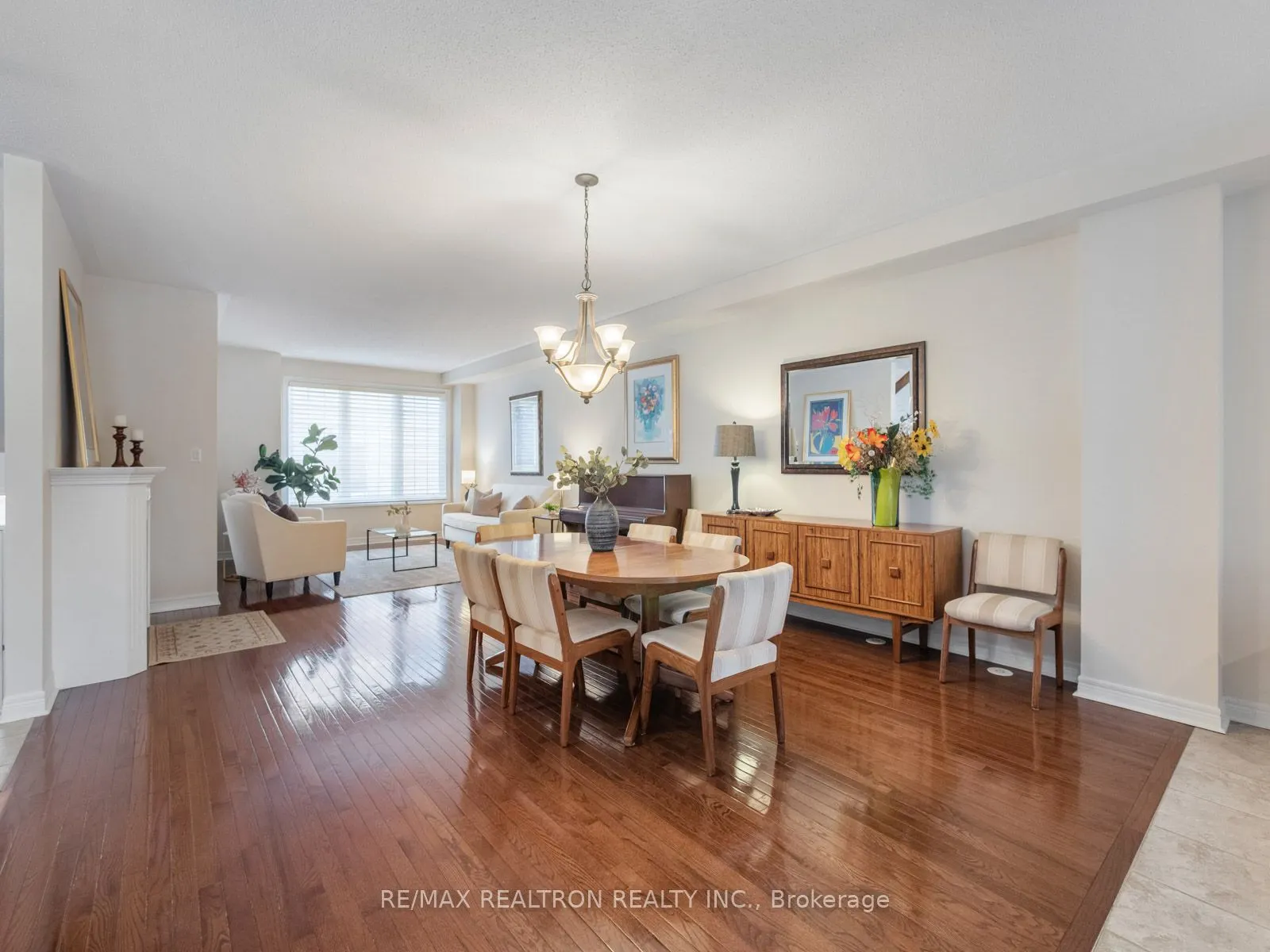 8900 Bathurst Street, #8