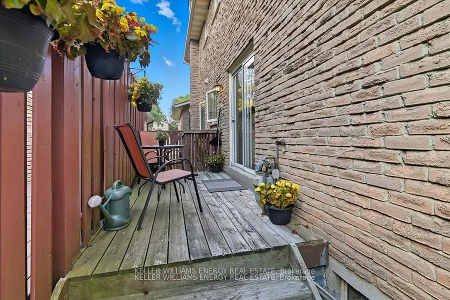 95 Delmark Boulevard