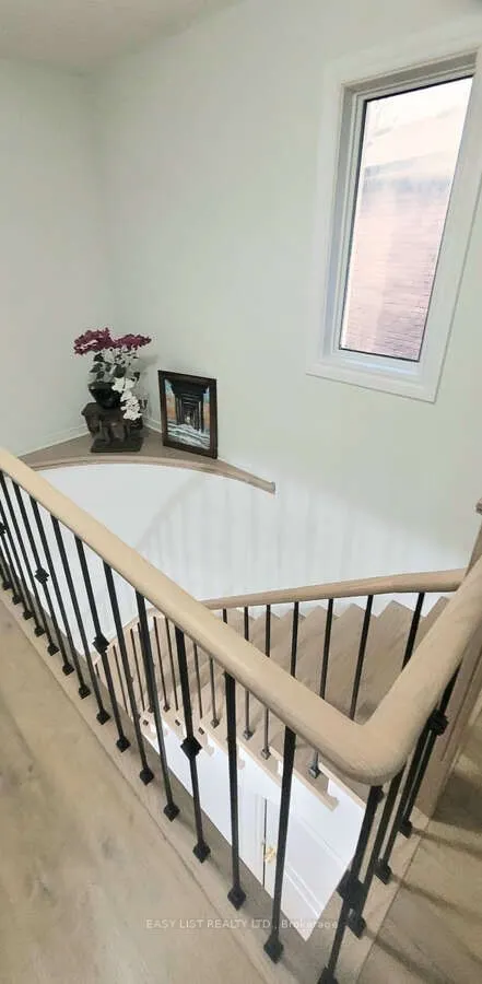 15 Miles Court