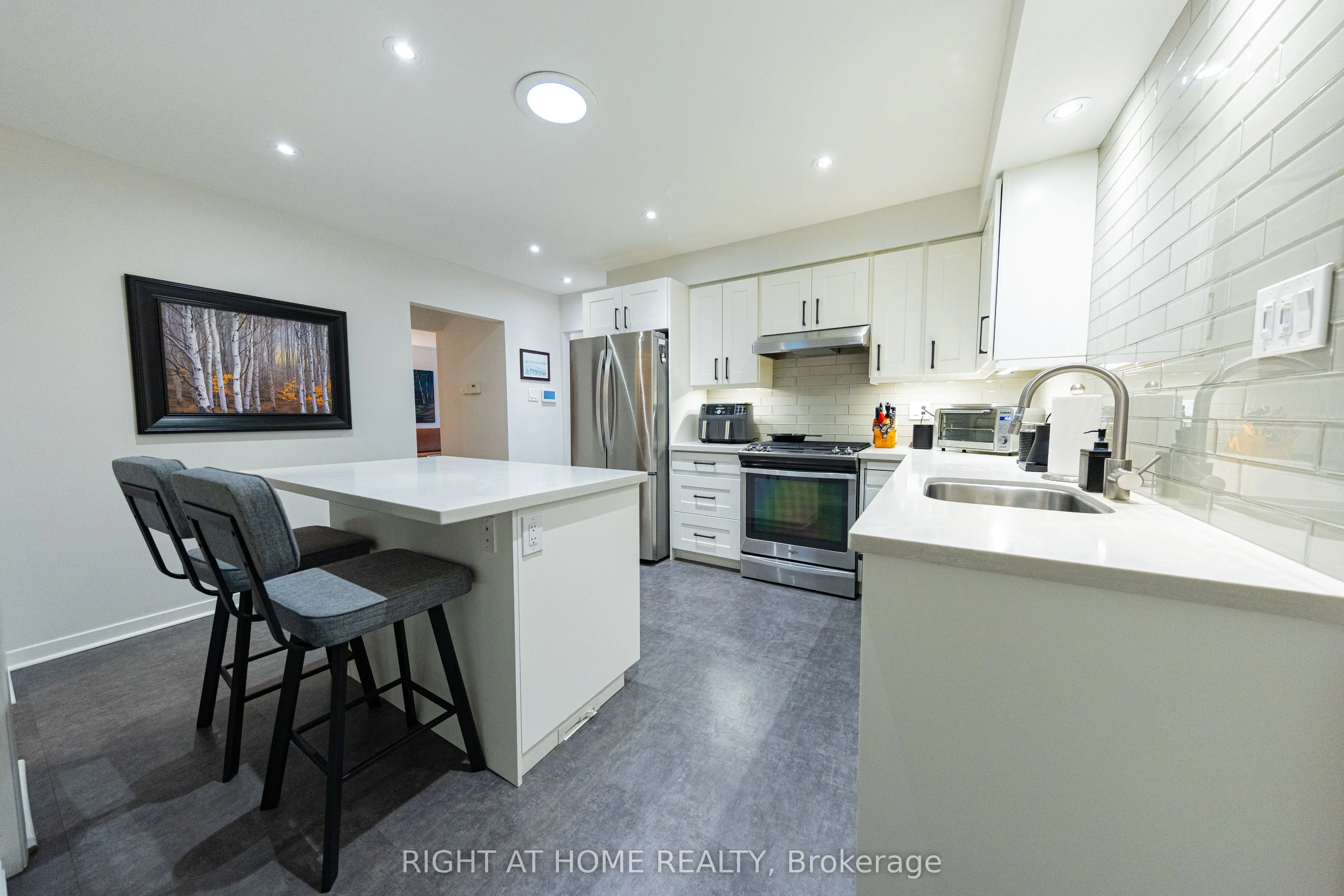 27 Bigwin Drive