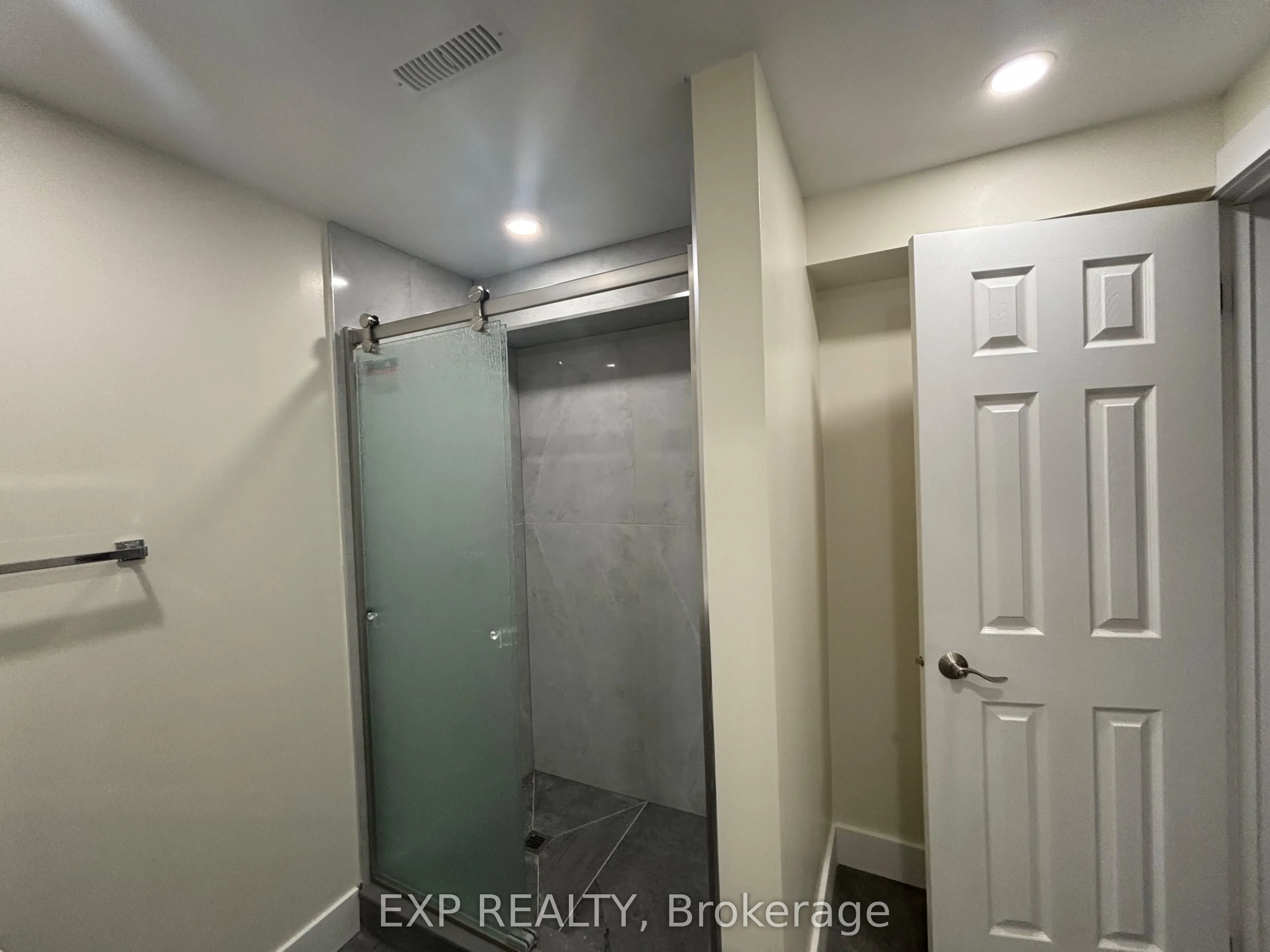 50 Jackman Crescent, #Lower