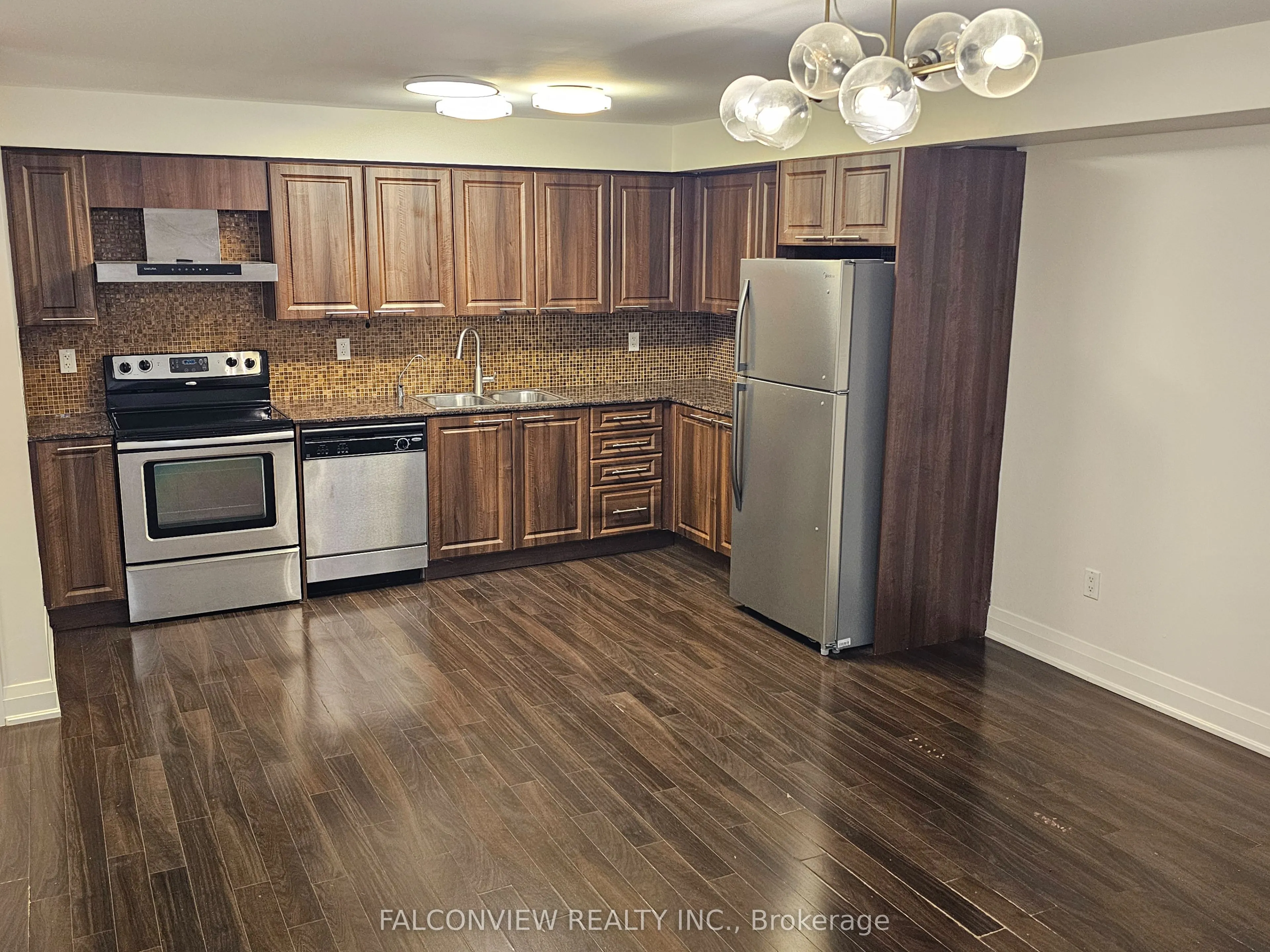 318 John Street, #125