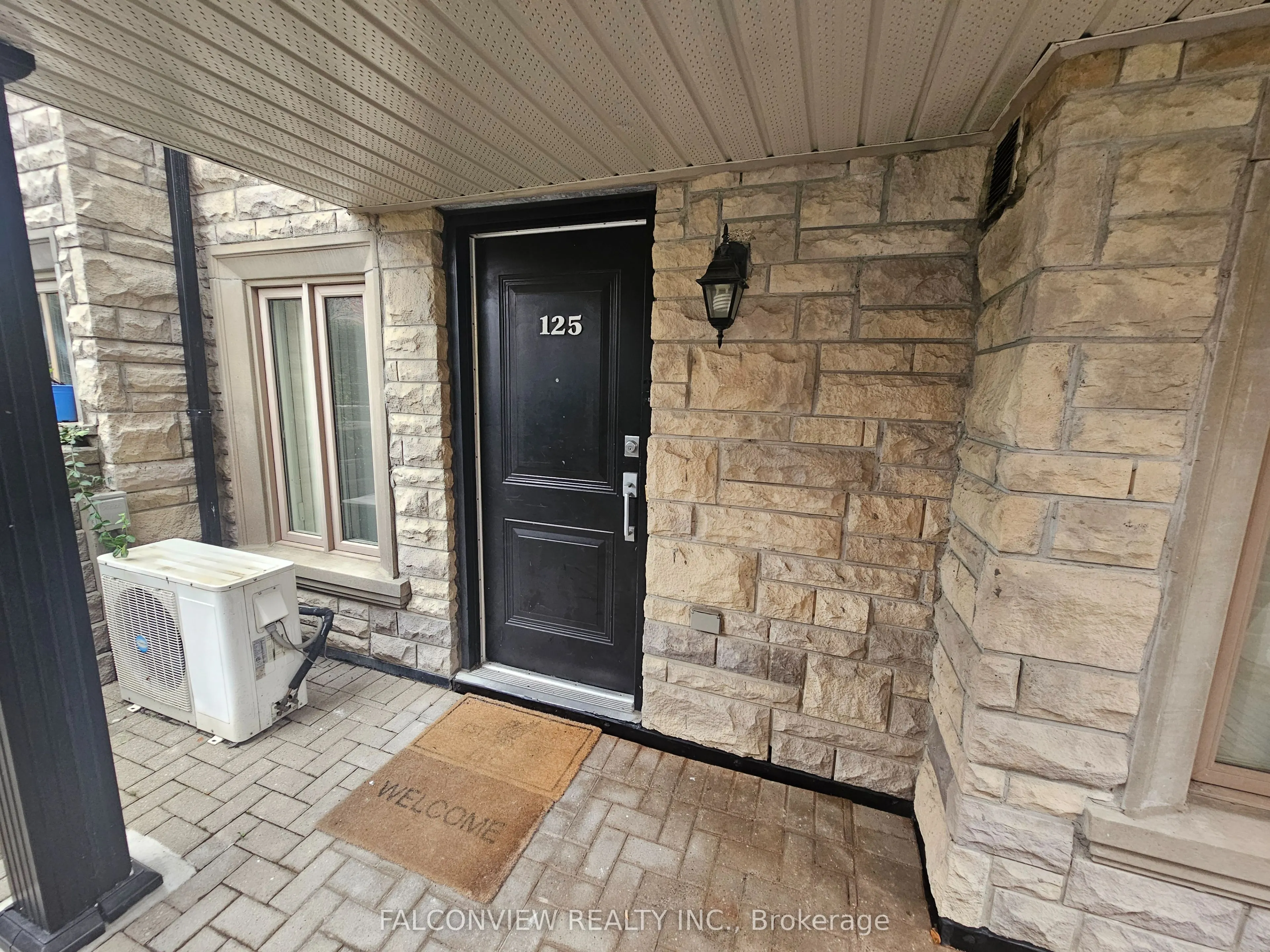 318 John Street, #125