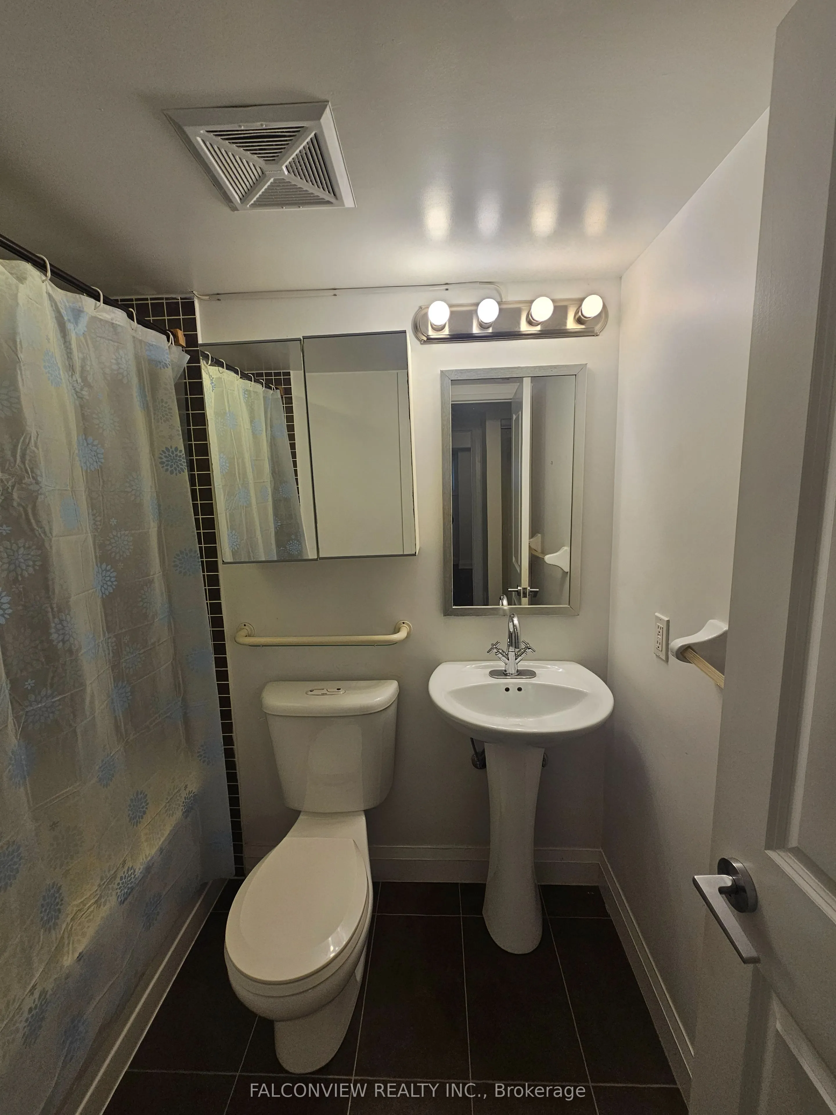 318 John Street, #125