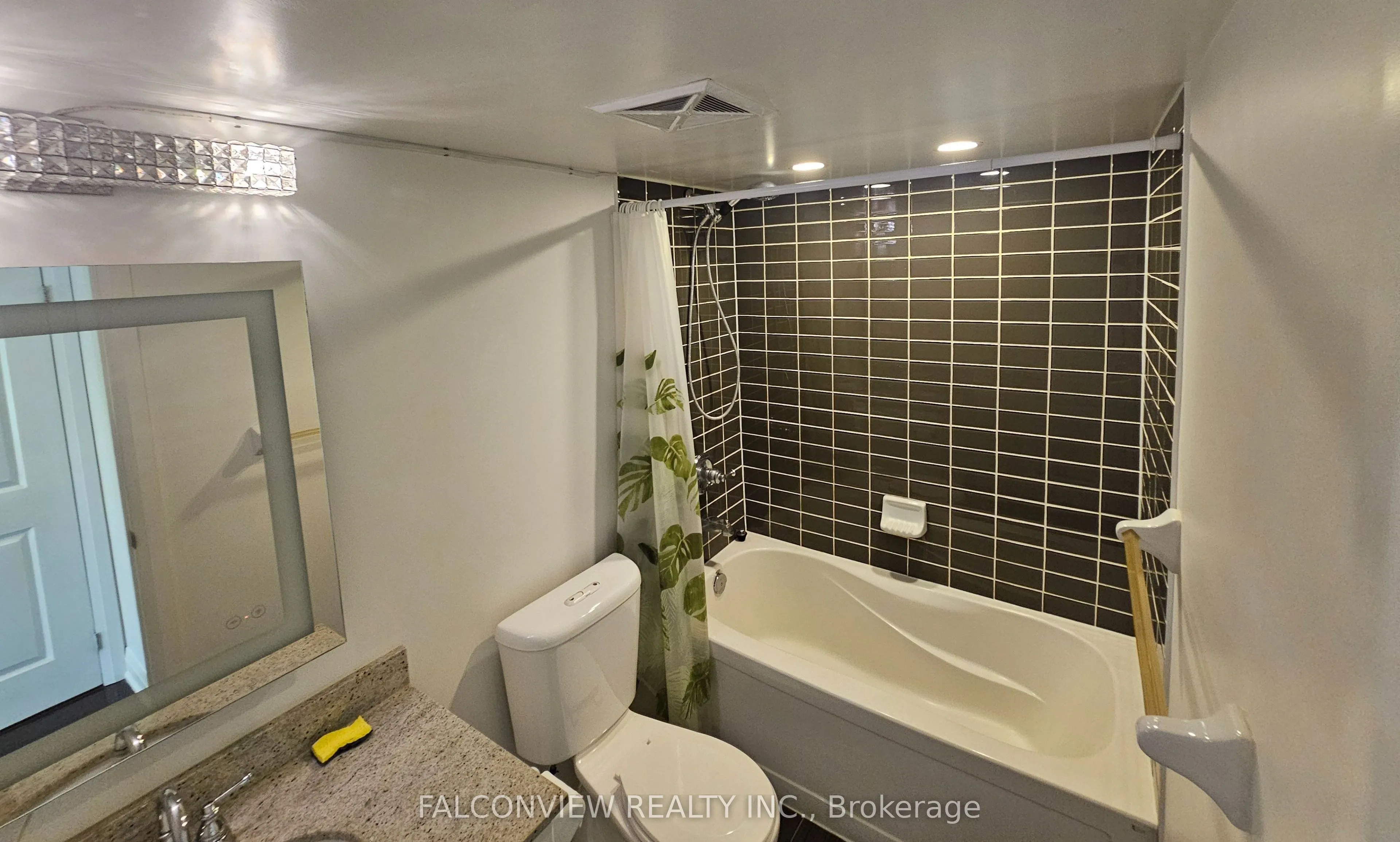 318 John Street, #125