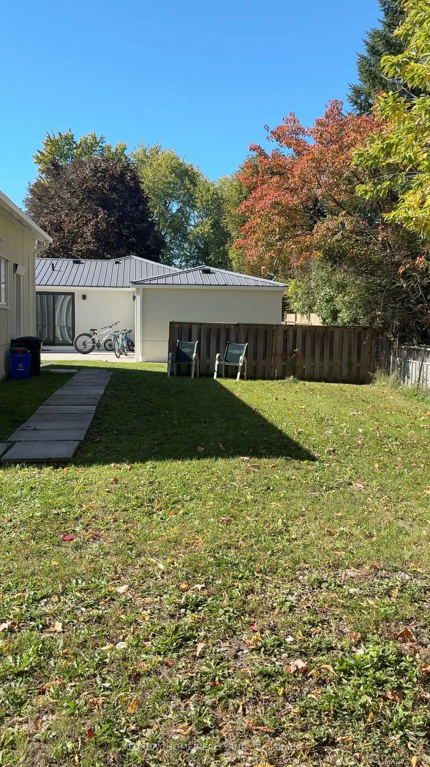 3 Hughes Street