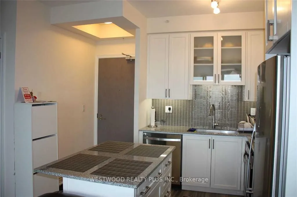 9088 Yonge Street, #1209