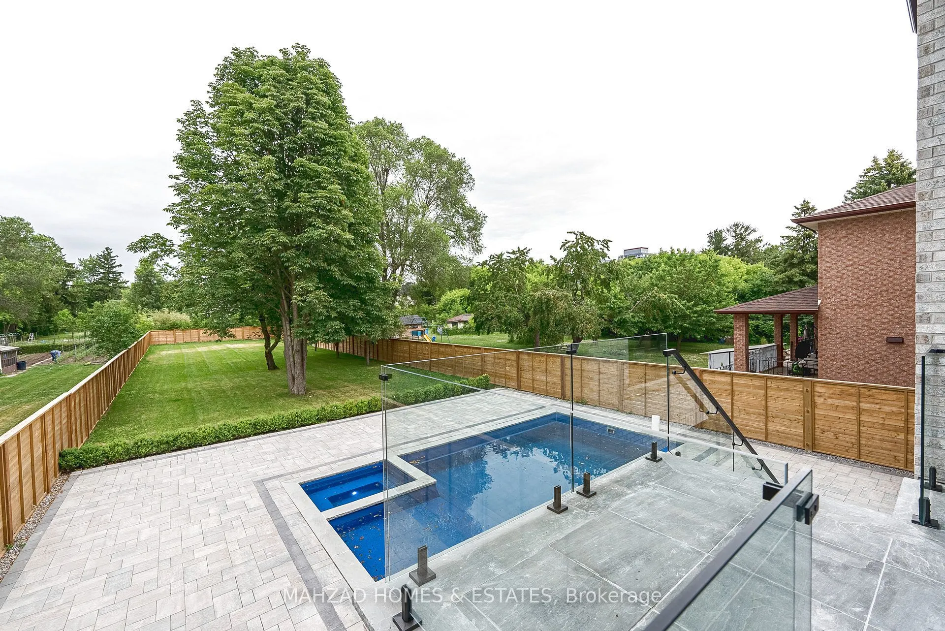28 Scott Drive