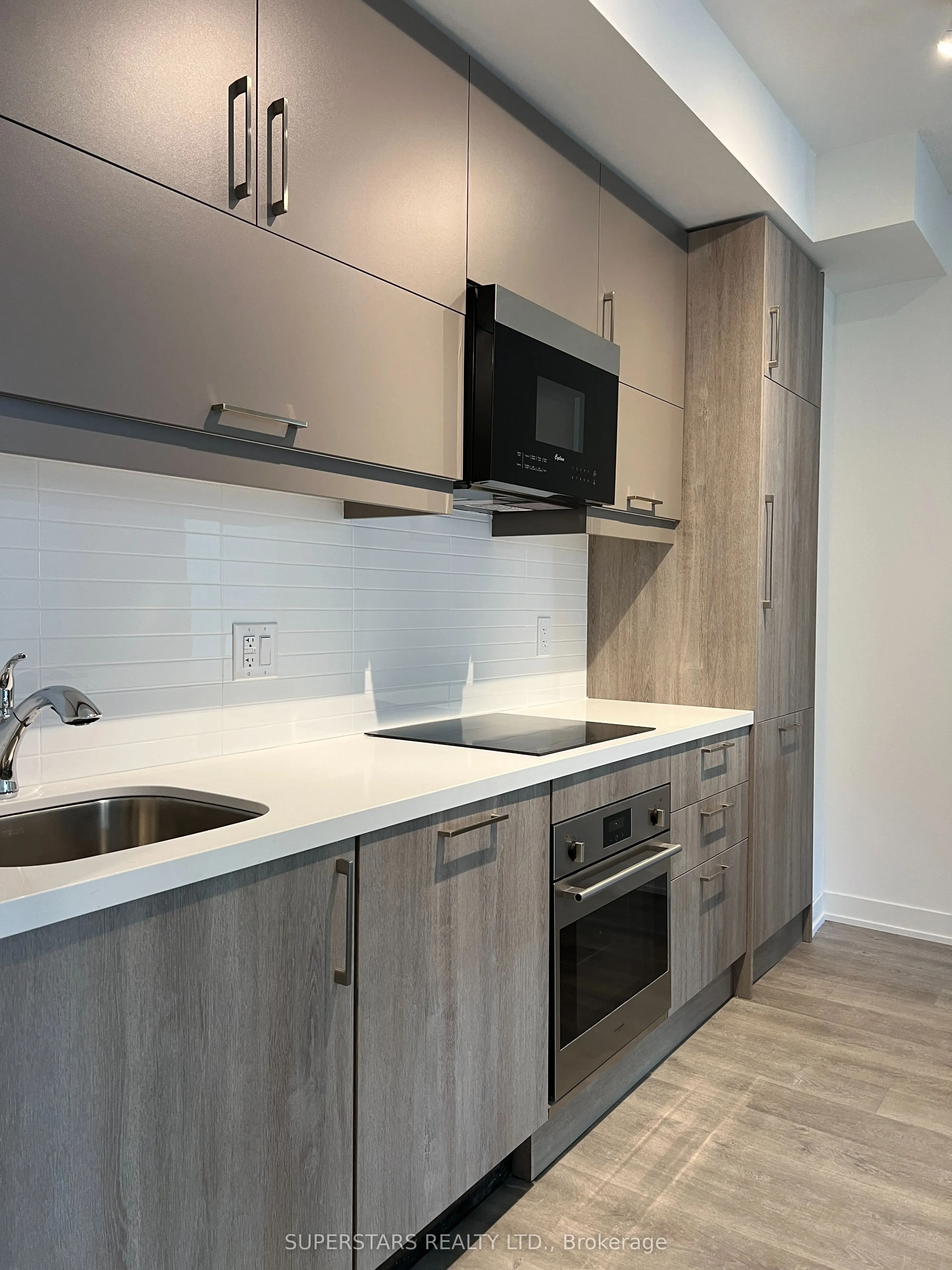 8119 Birchmount Road, #833