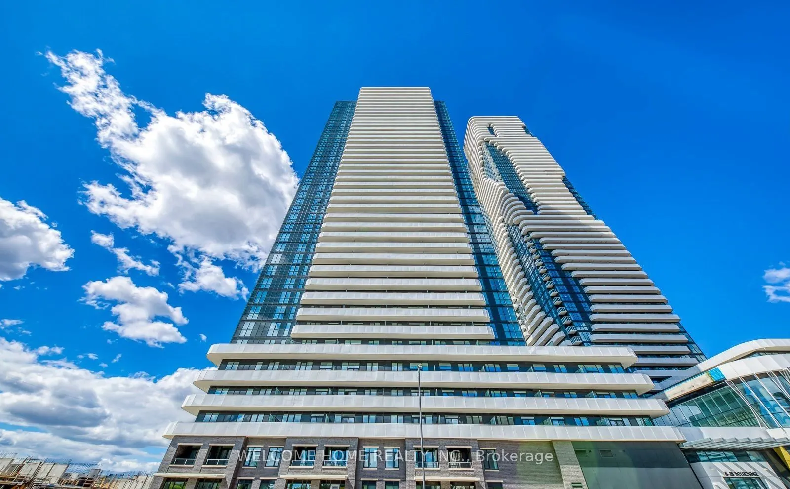 28 Interchange Way, #2706