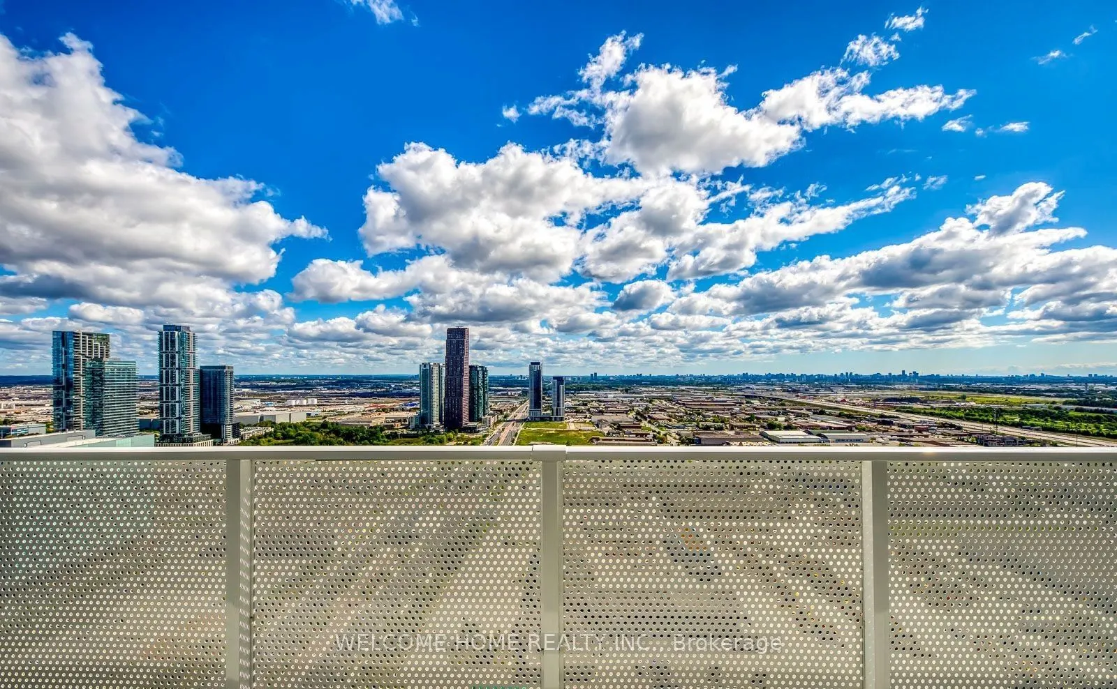 28 Interchange Way, #2706