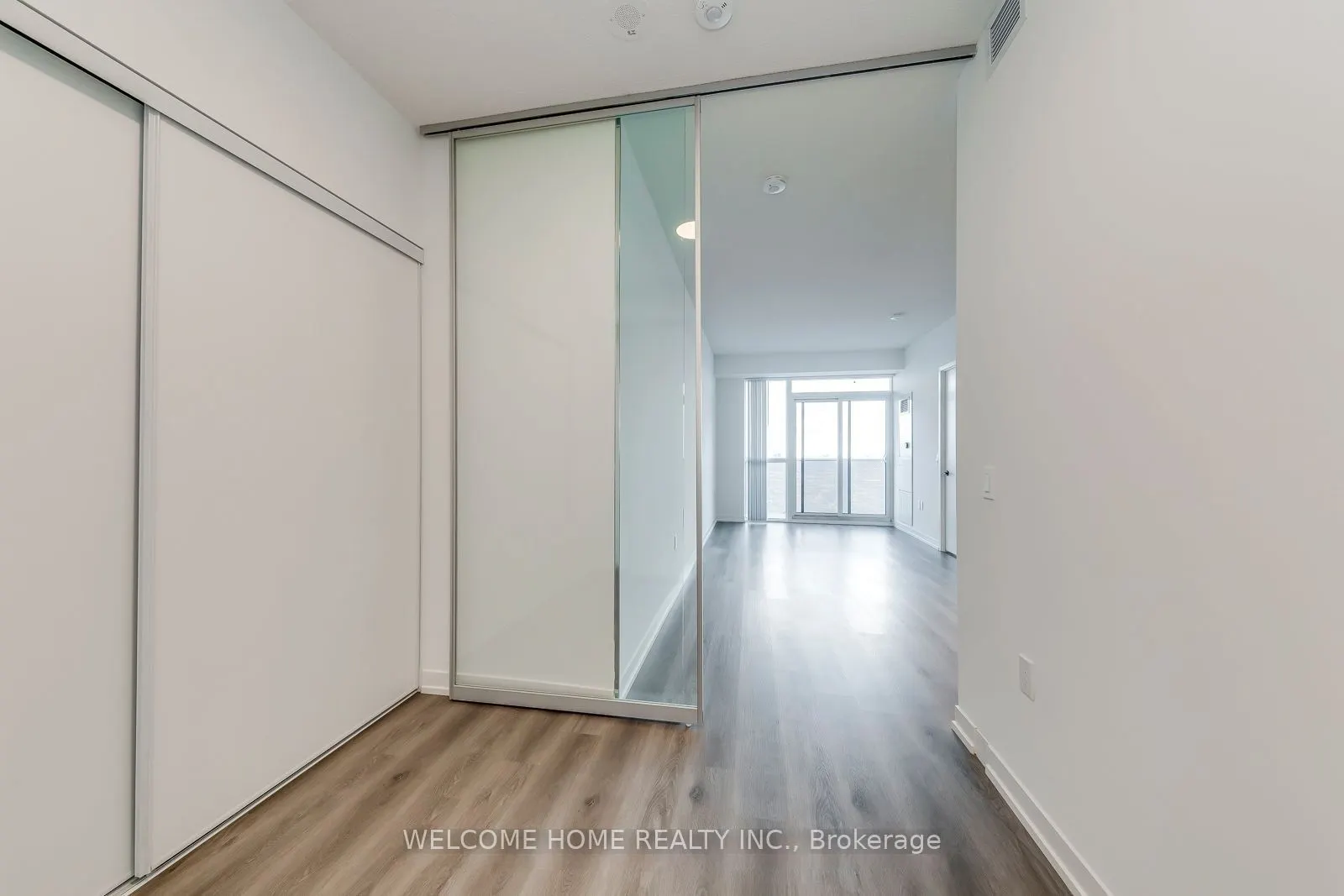 28 Interchange Way, #2706