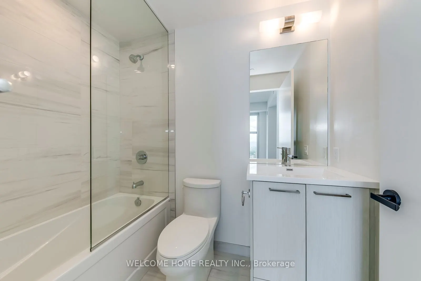 28 Interchange Way, #2706