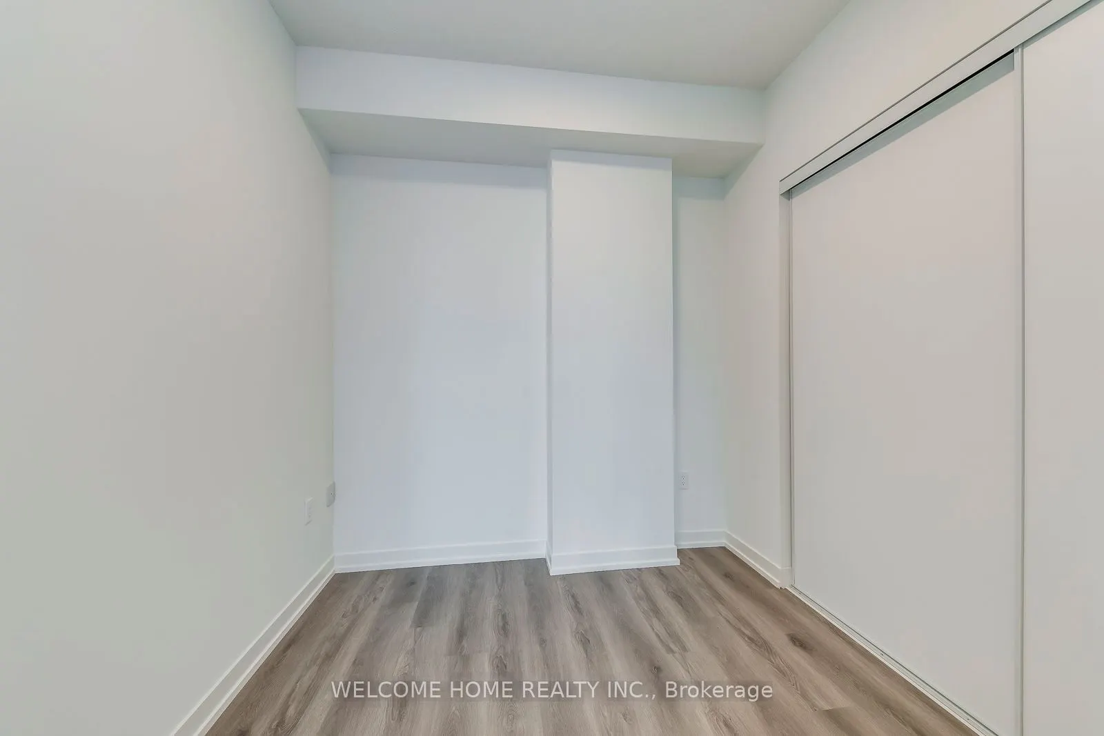 28 Interchange Way, #2706