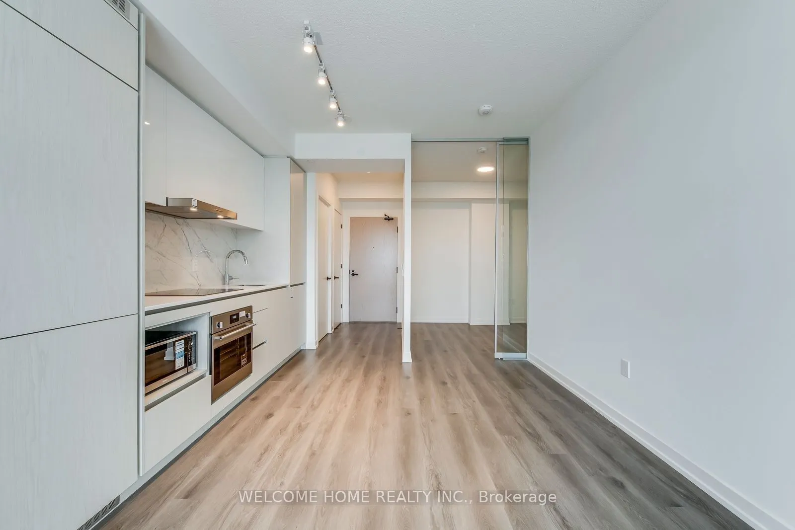 28 Interchange Way, #2706