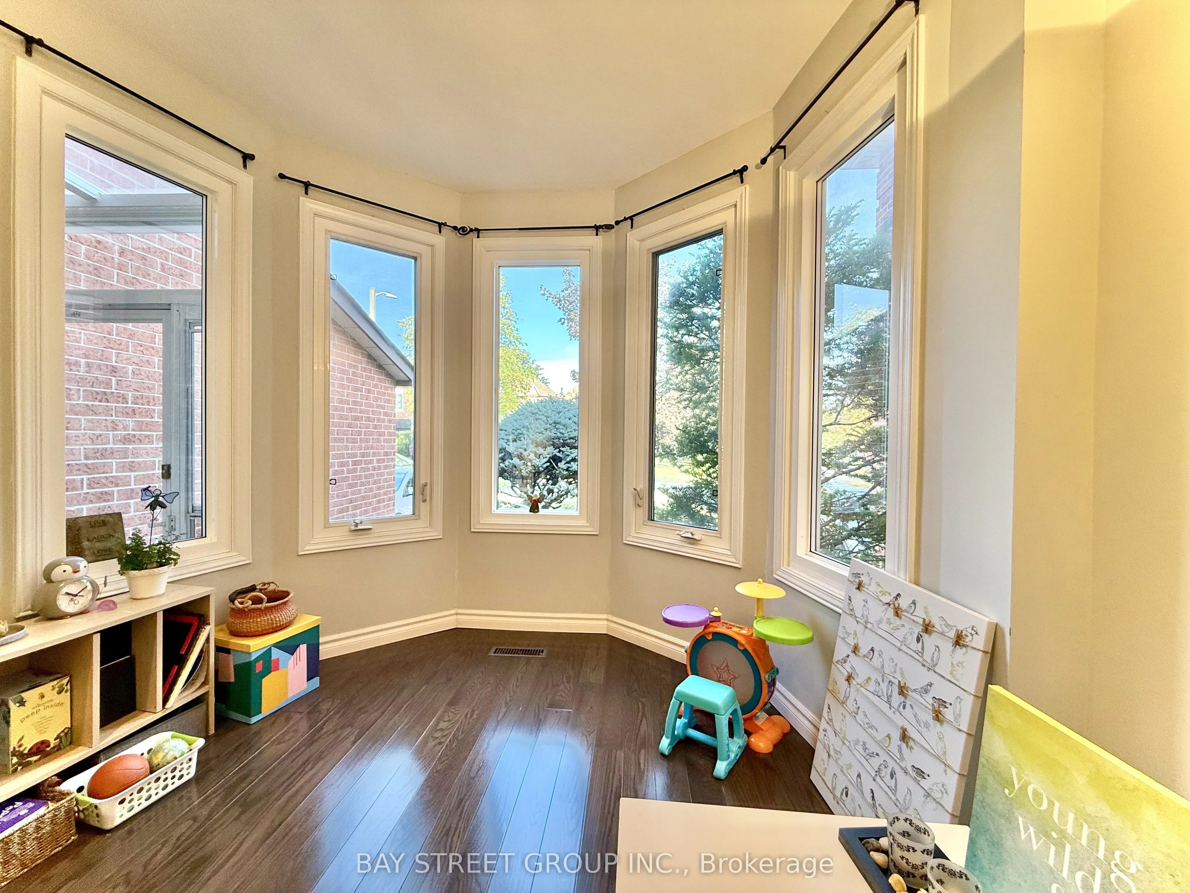 65 Rosedale Heights Drive