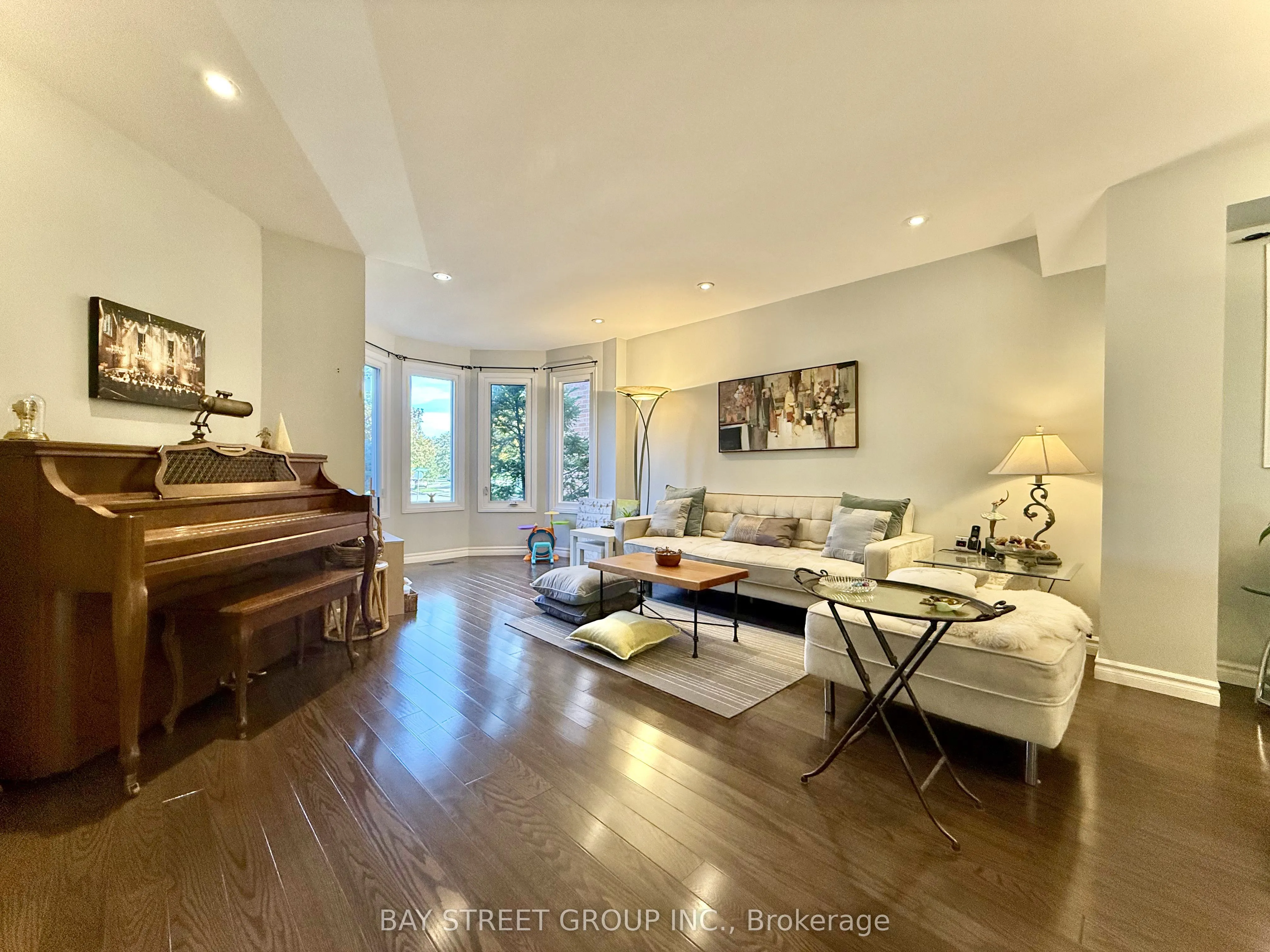 65 Rosedale Heights Drive