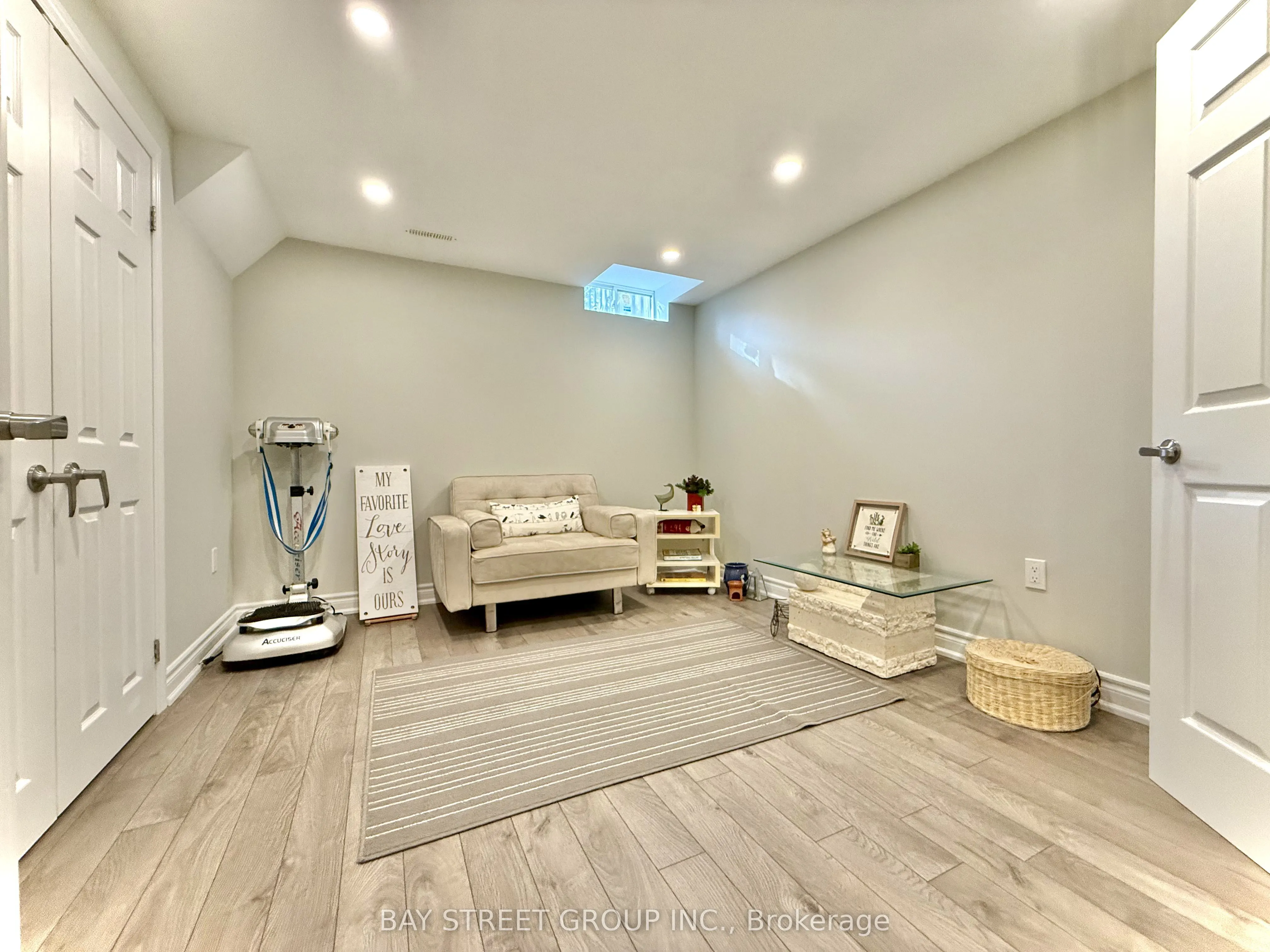 65 Rosedale Heights Drive