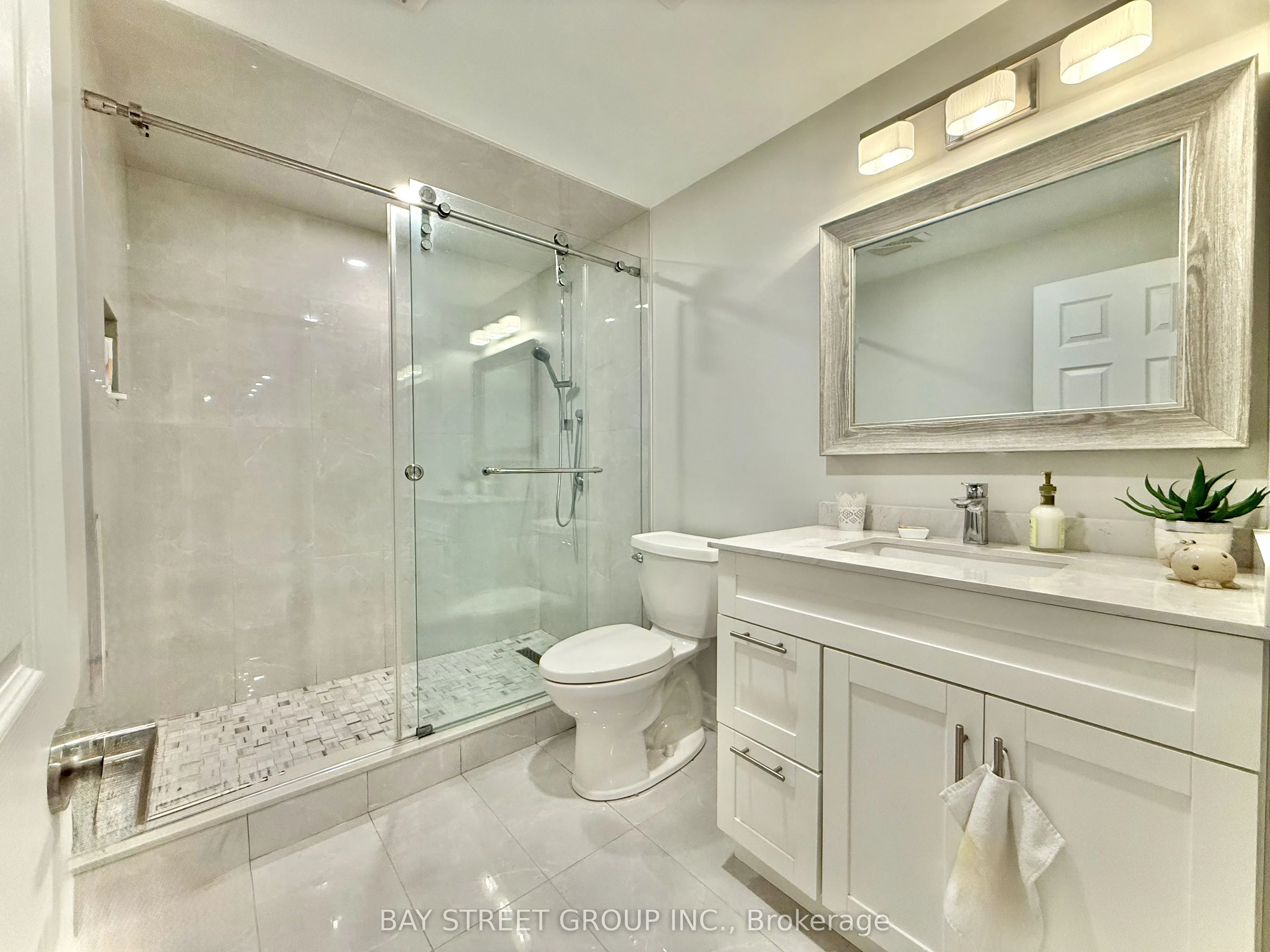 65 Rosedale Heights Drive