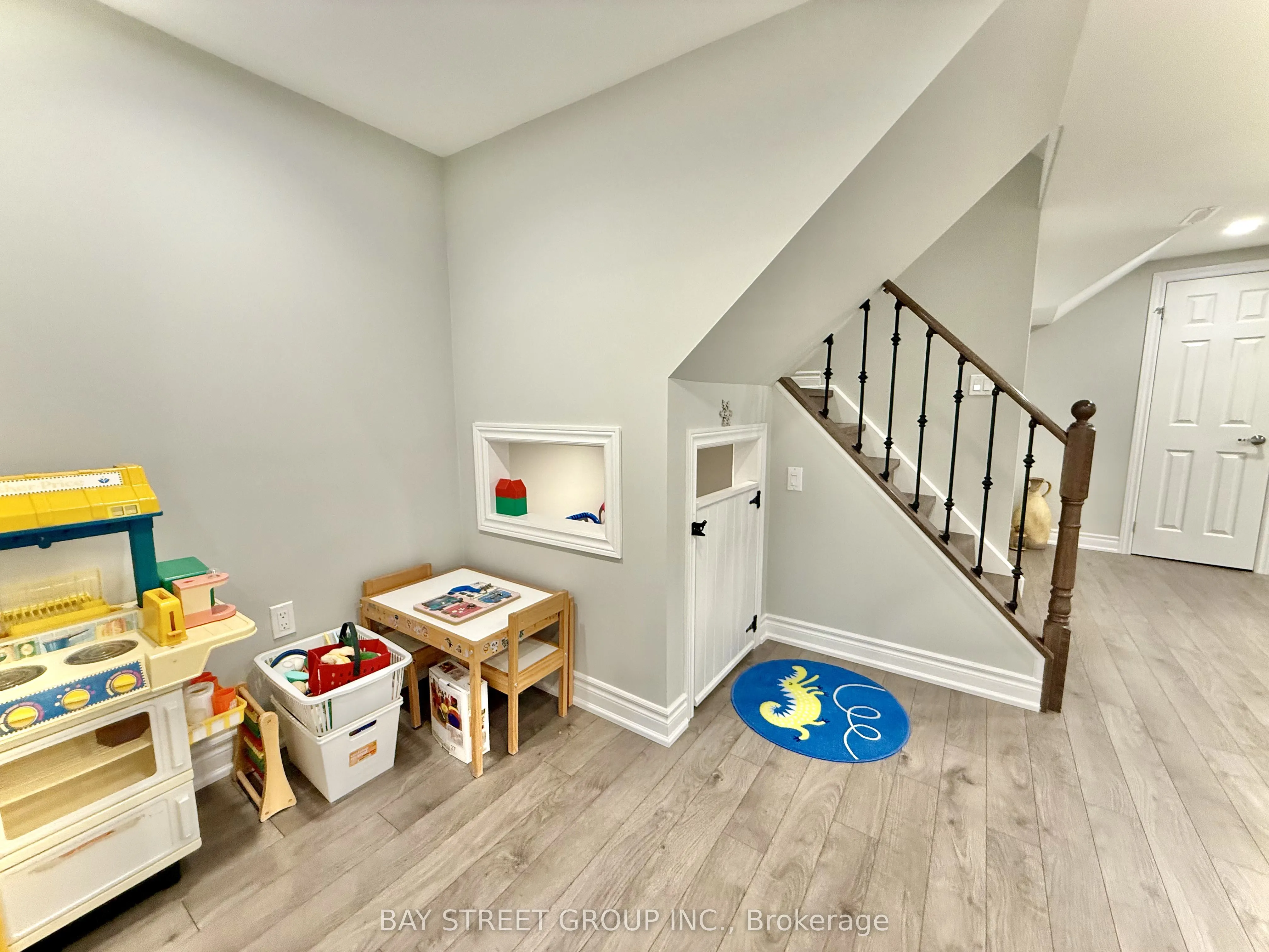 65 Rosedale Heights Drive