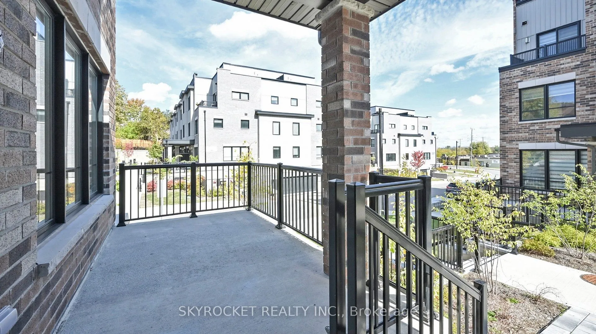 40 Baynes Way, #8