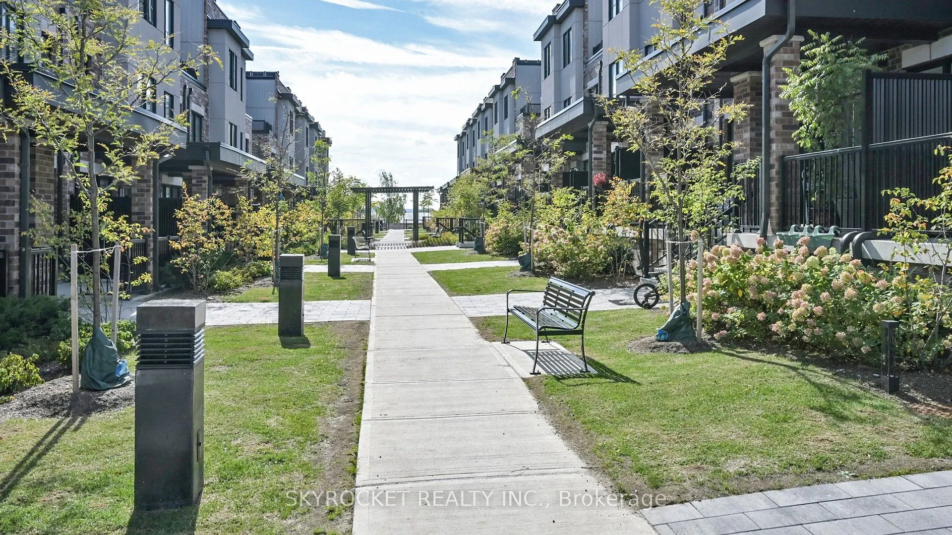 40 Baynes Way, #8