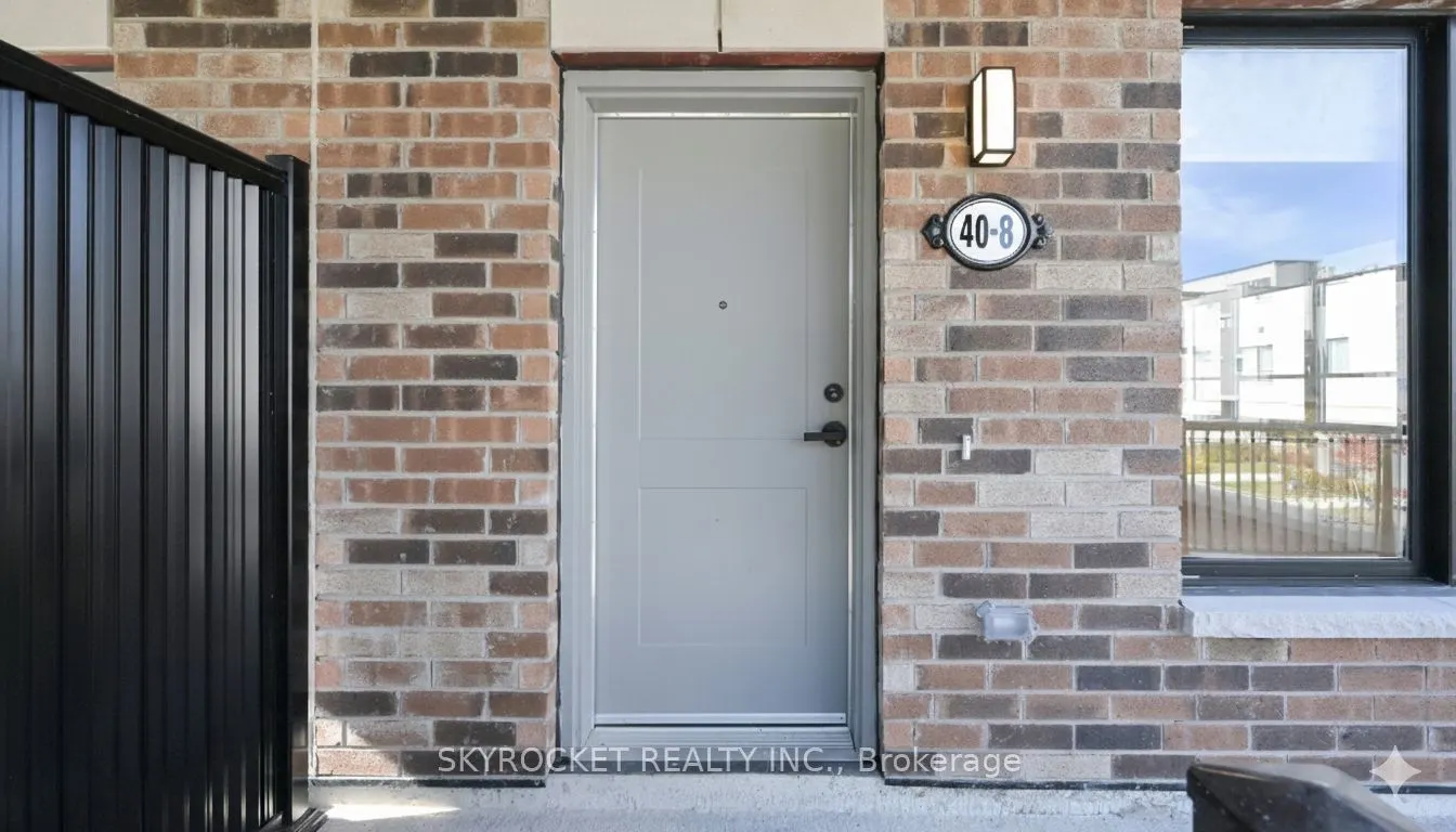40 Baynes Way, #8