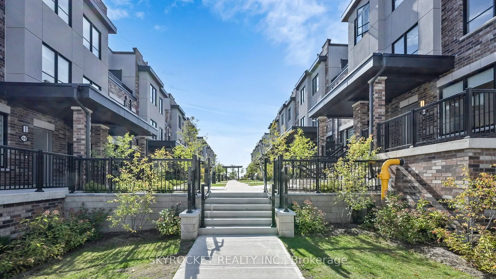 40 Baynes Way, #8
