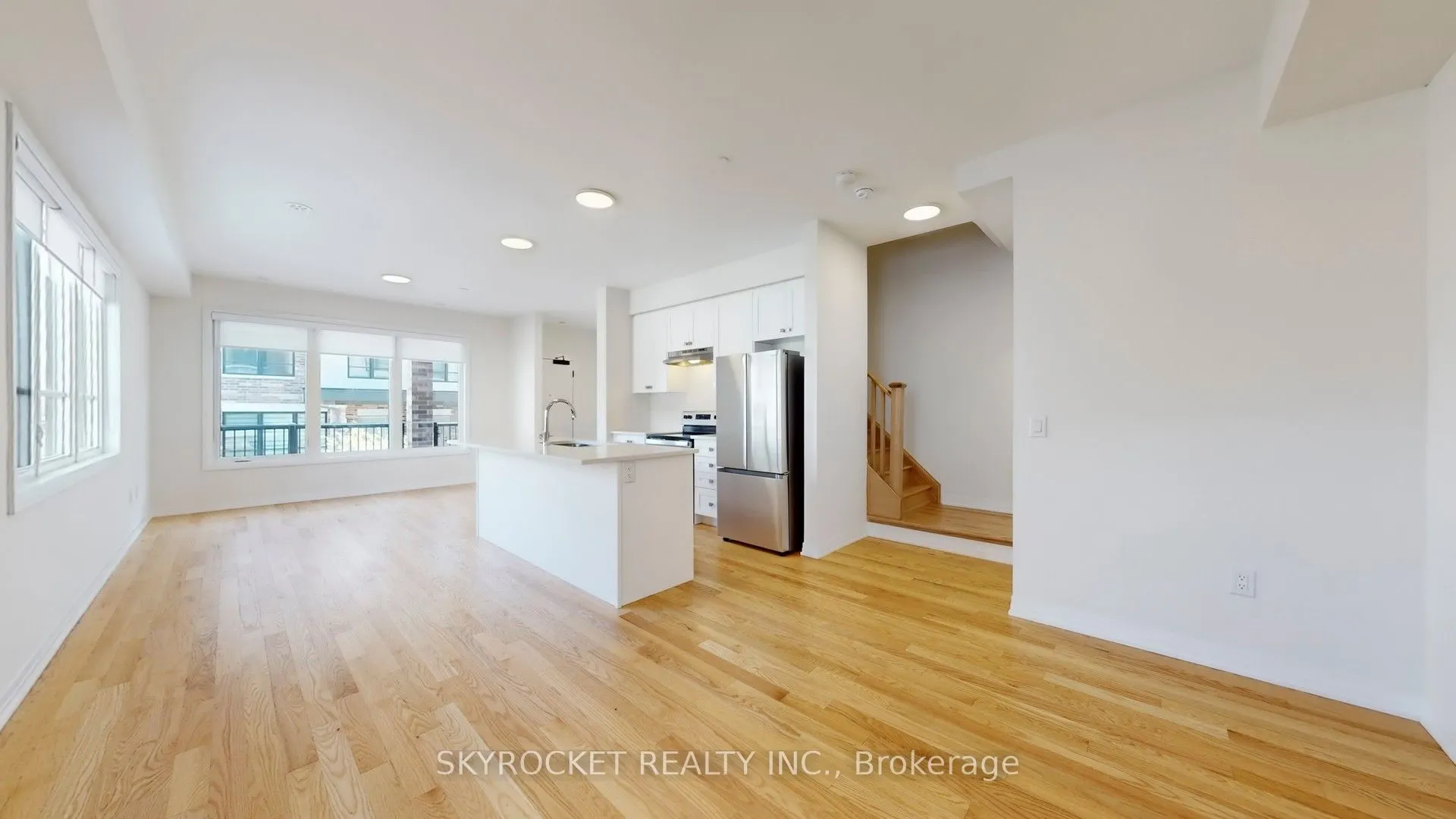 40 Baynes Way, #8