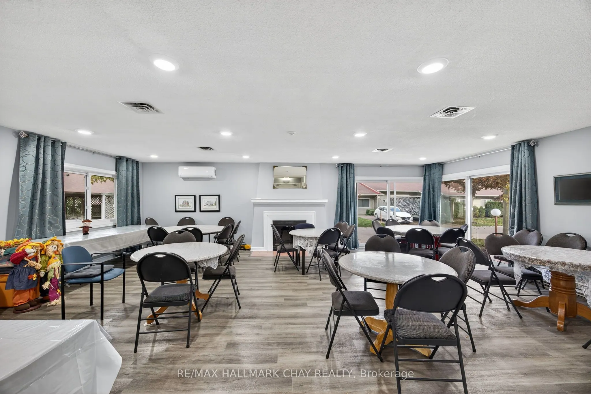 77 Mill Street E, #40