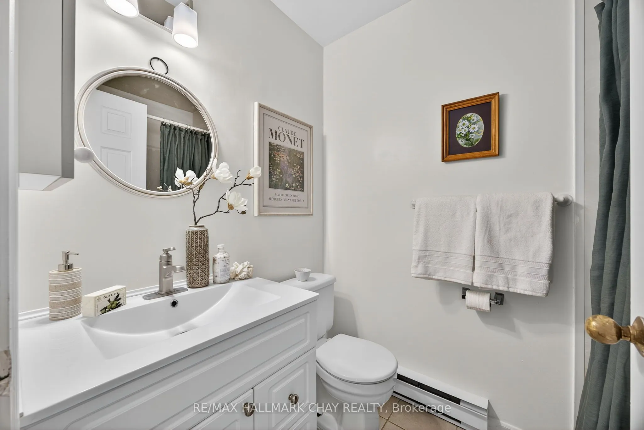 77 Mill Street E, #40