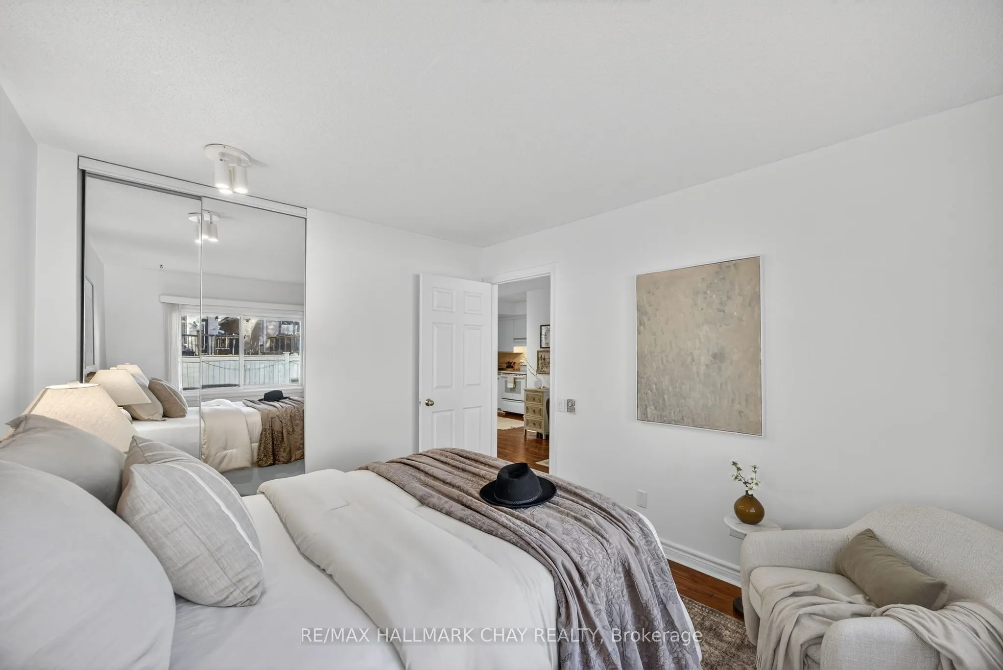 77 Mill Street E, #40