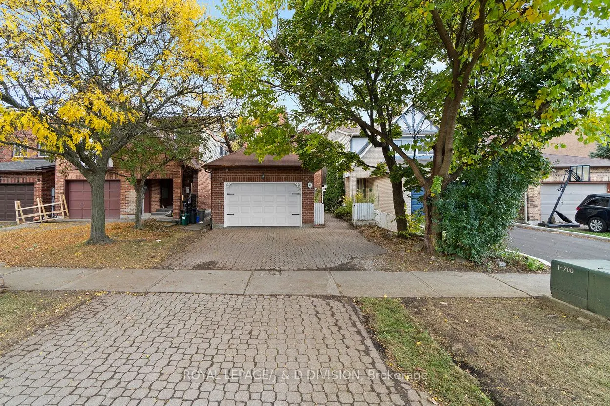 49 Esther Crescent
