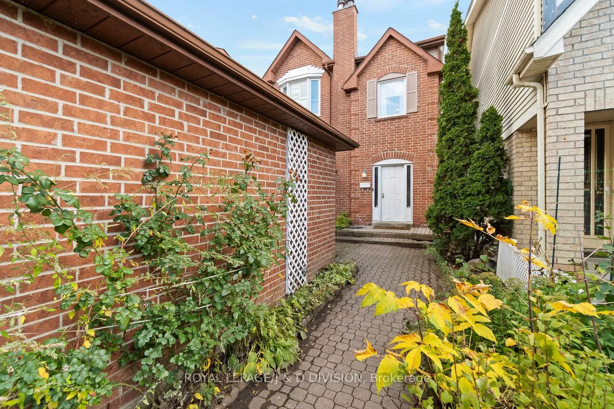 49 Esther Crescent