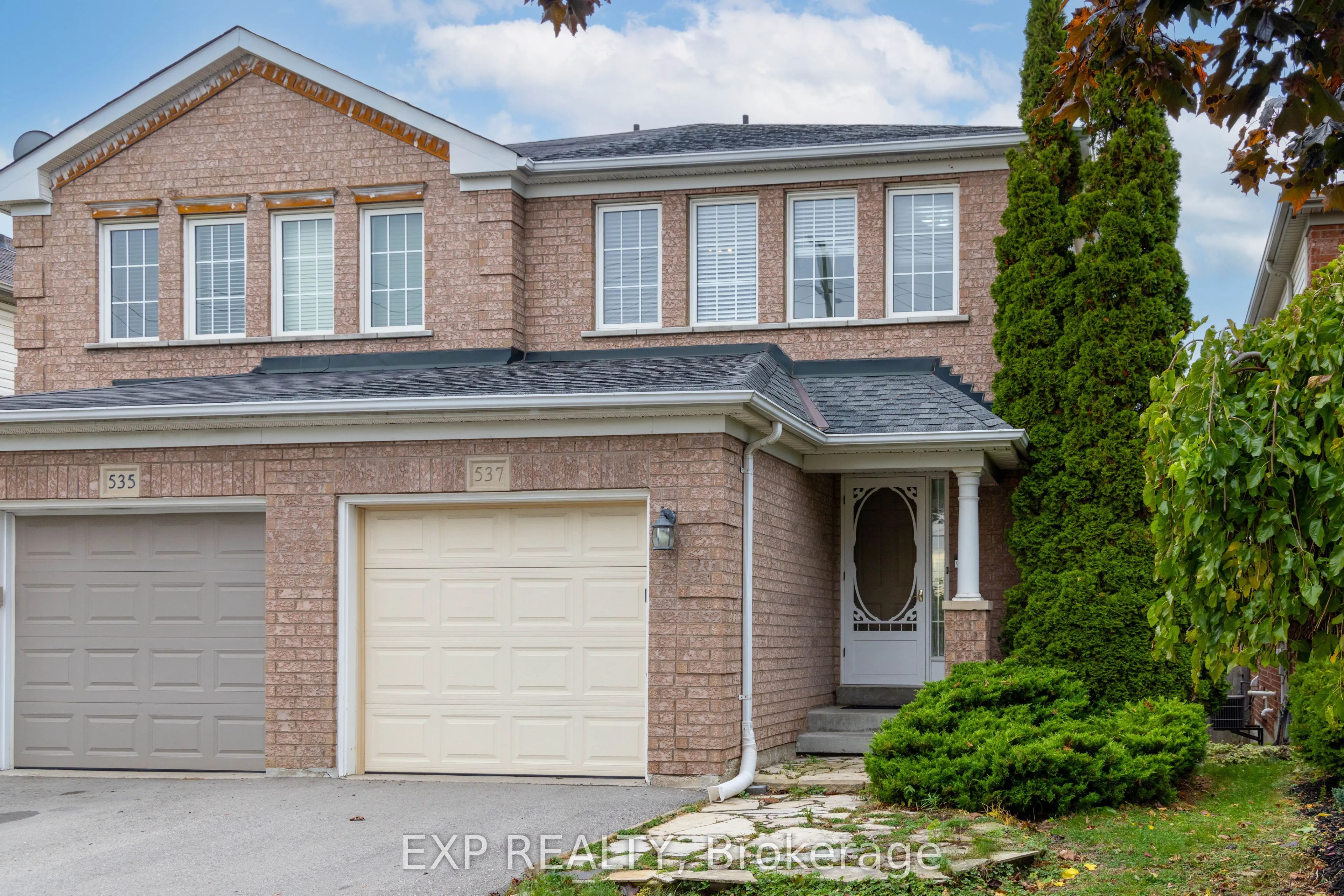 537 Heddle Crescent