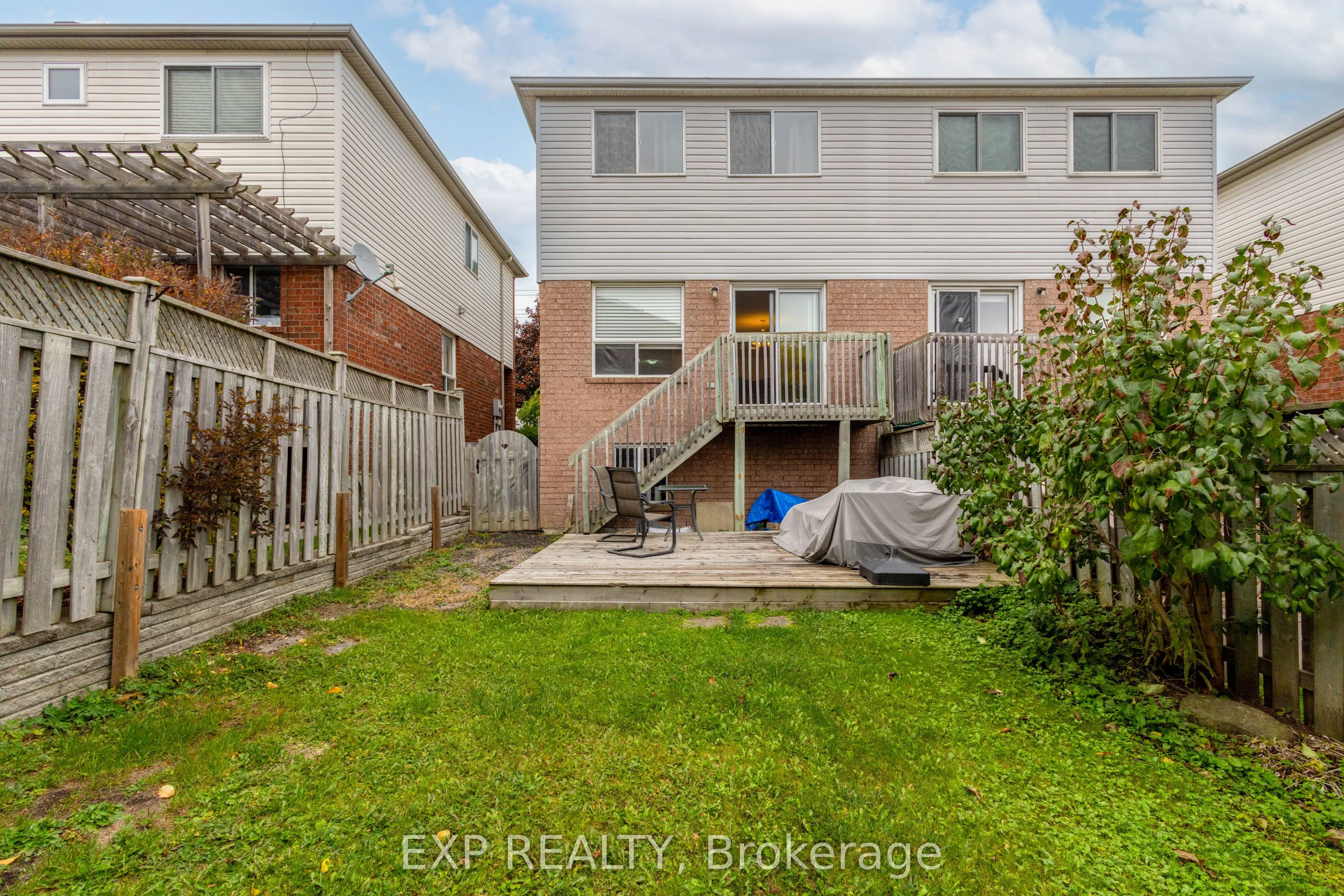 537 Heddle Crescent