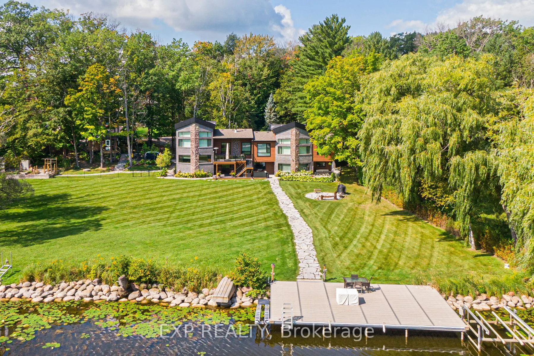 5 Birch Knoll Road