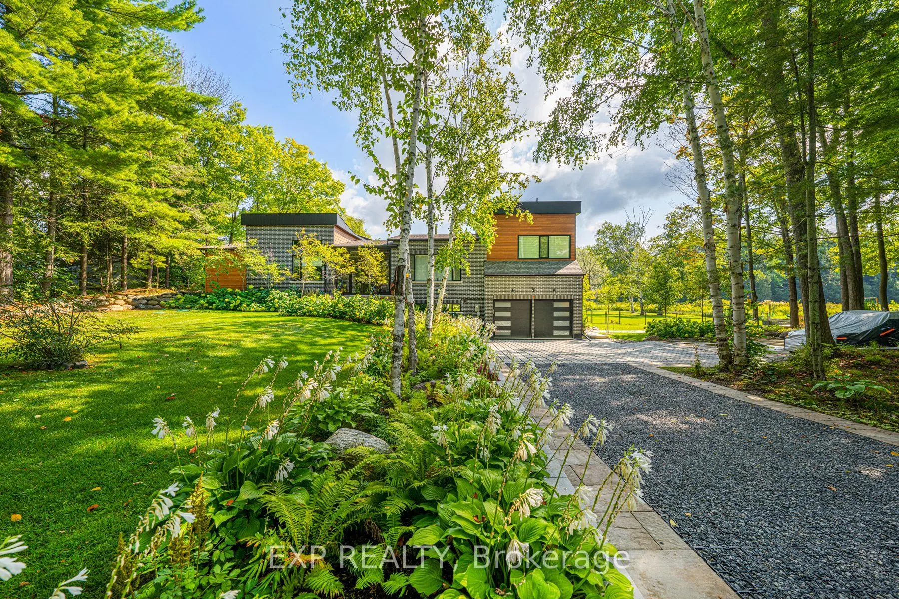 5 Birch Knoll Road