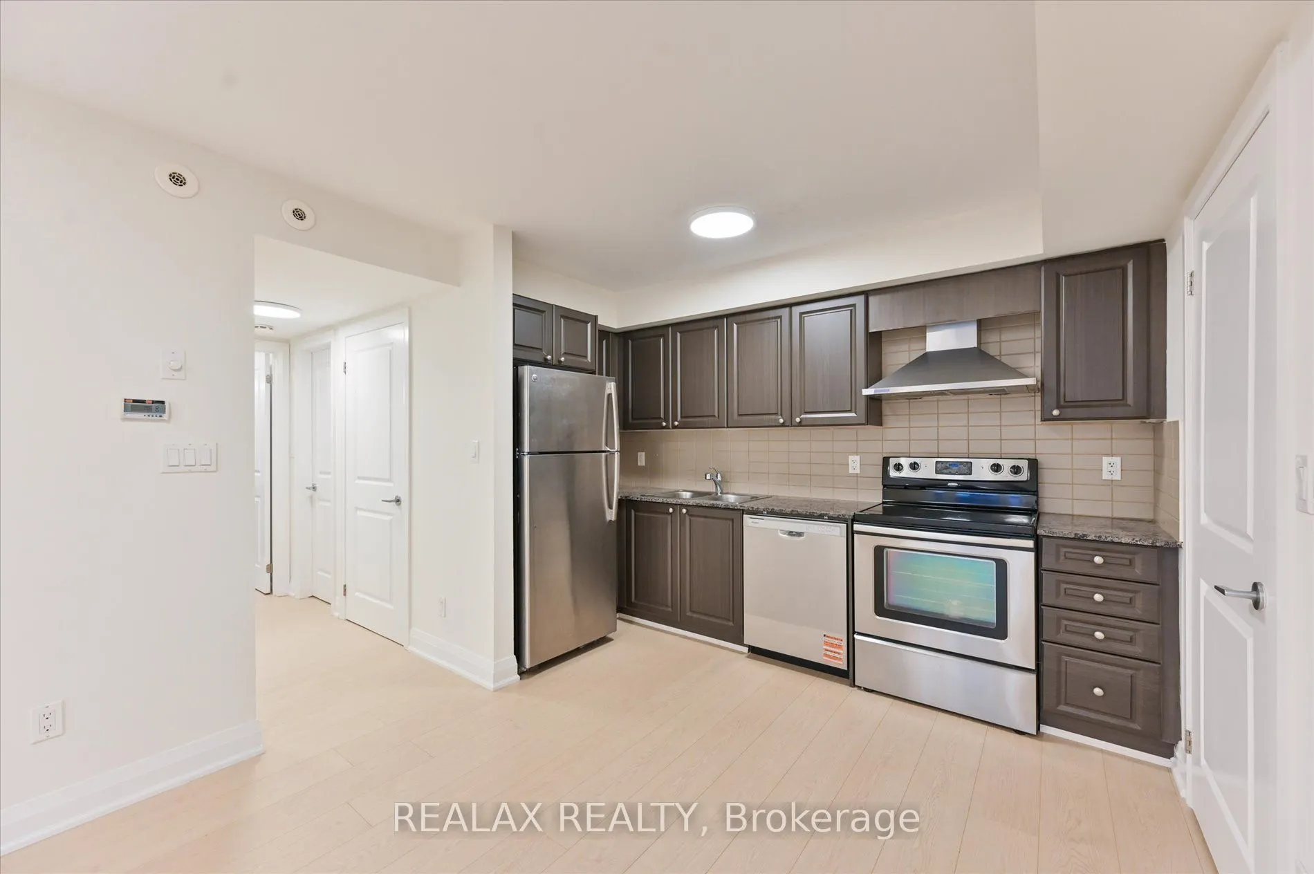 320 John Street, #207