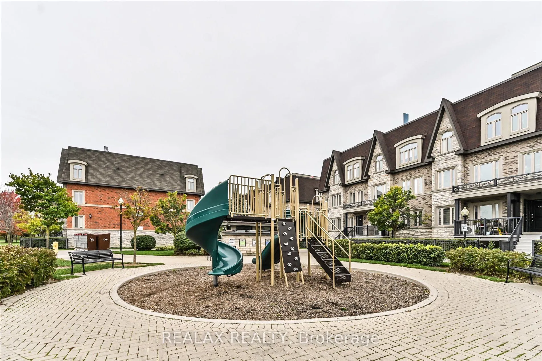 320 John Street, #207
