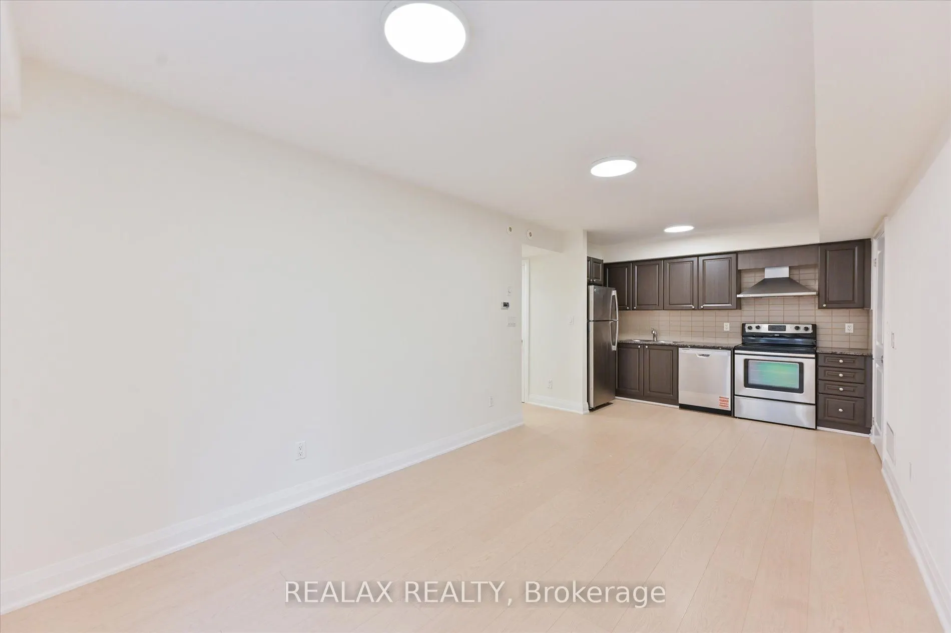 320 John Street, #207