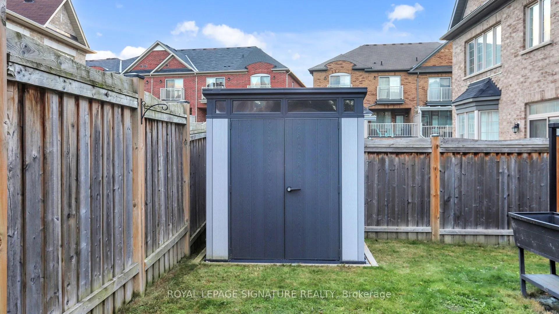 23 Frederick Stamm Crescent