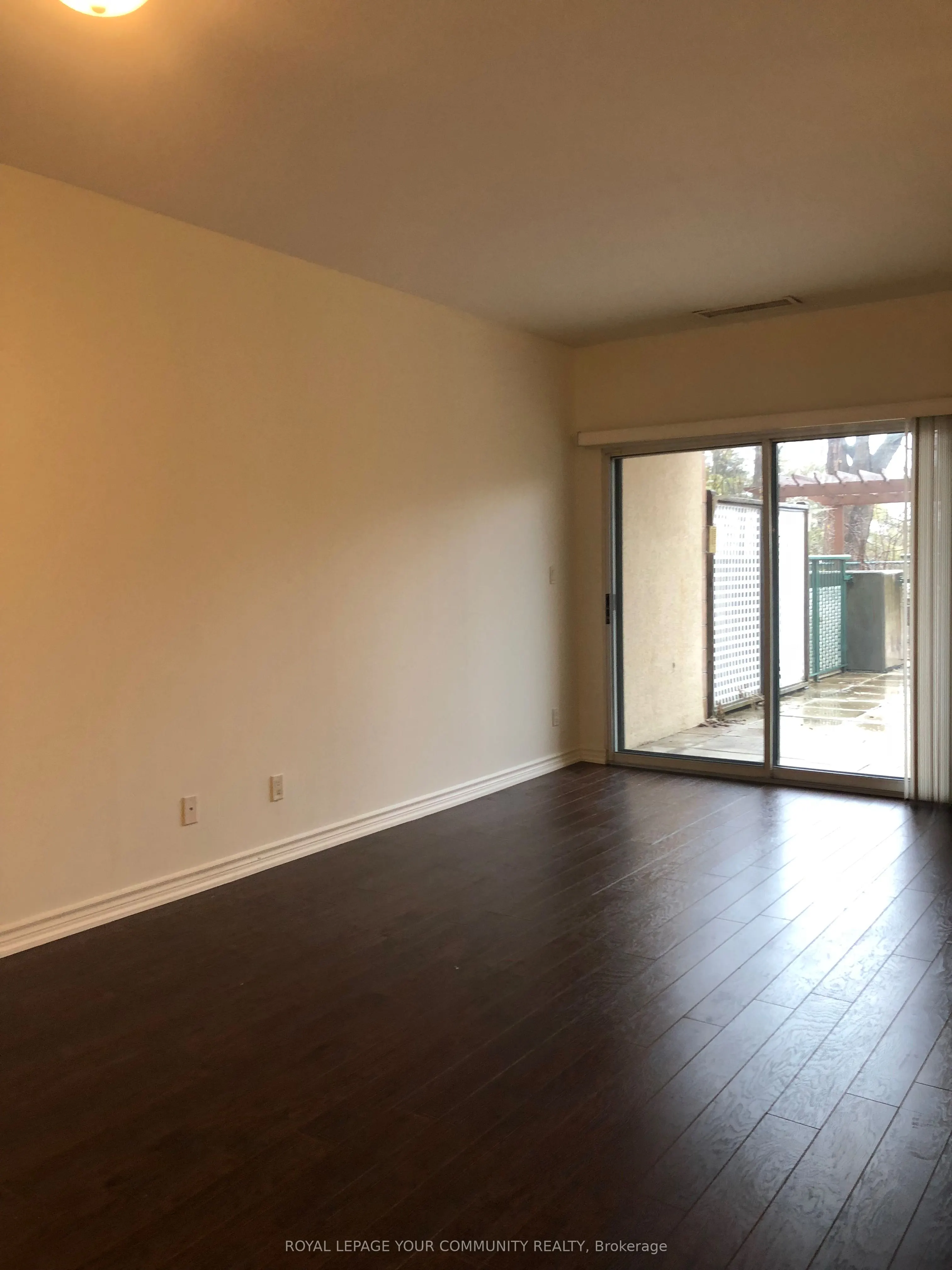 33 Wallace Street, #124