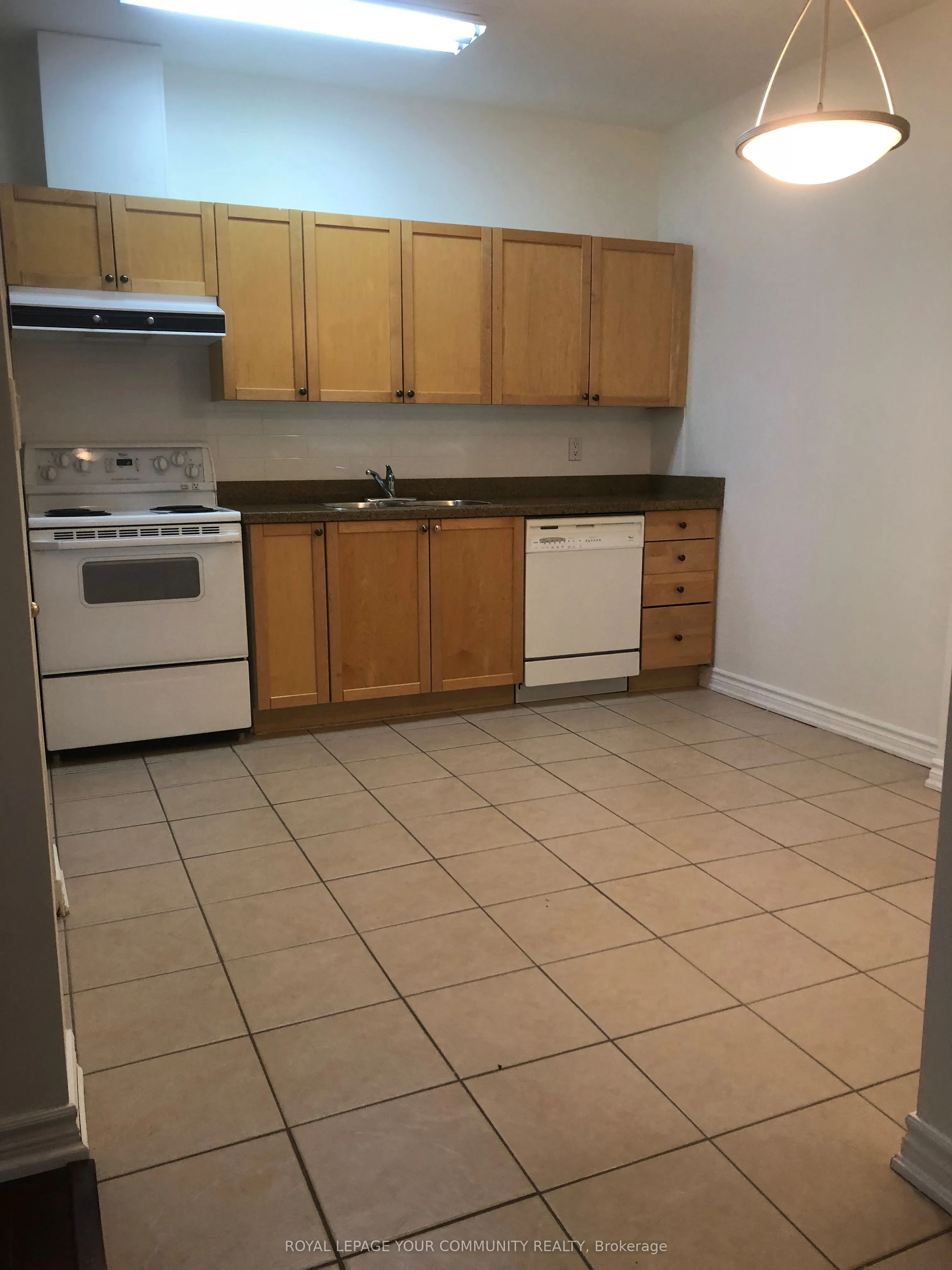 33 Wallace Street, #124