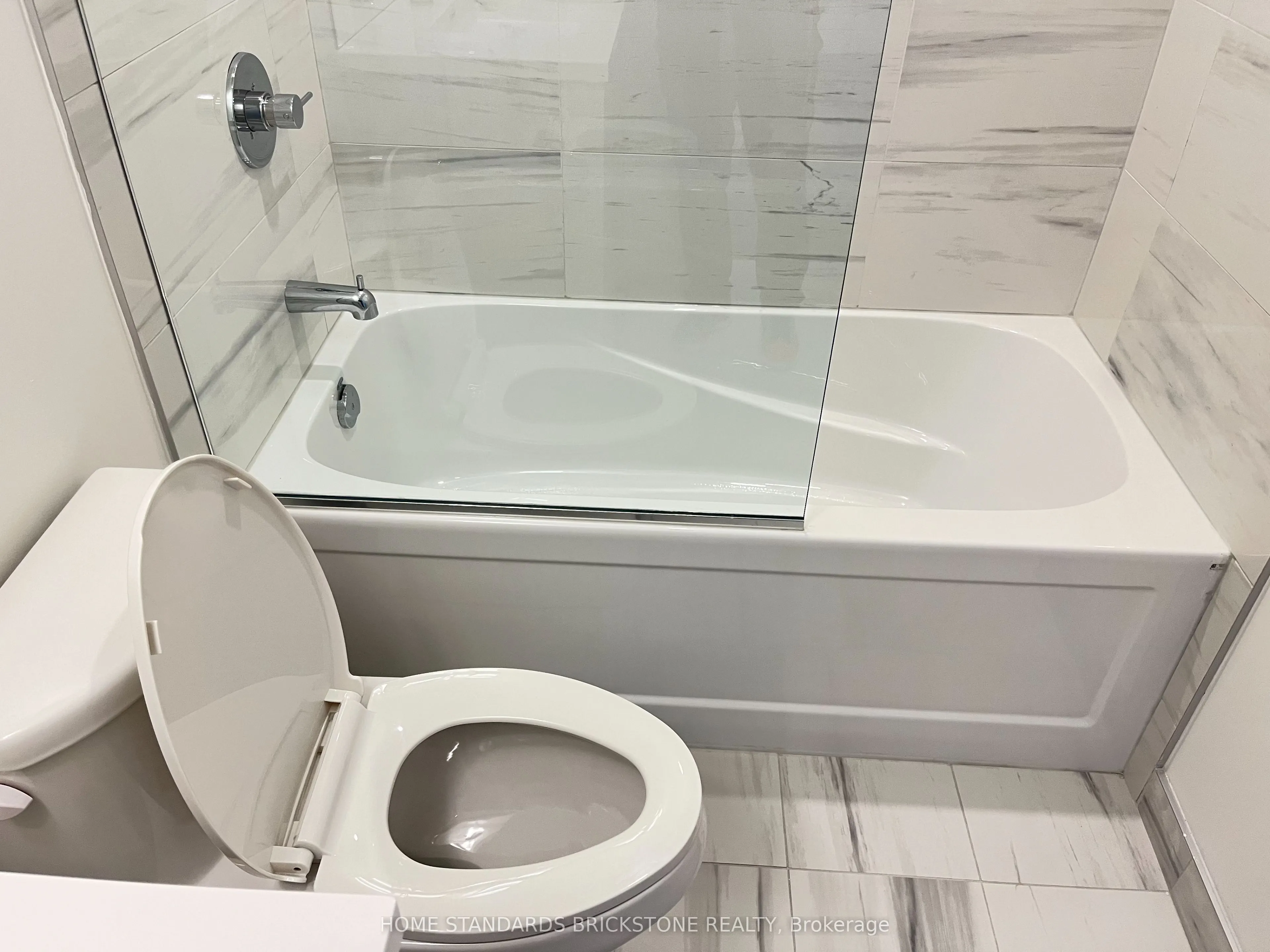 28 Interchange Way, #3715