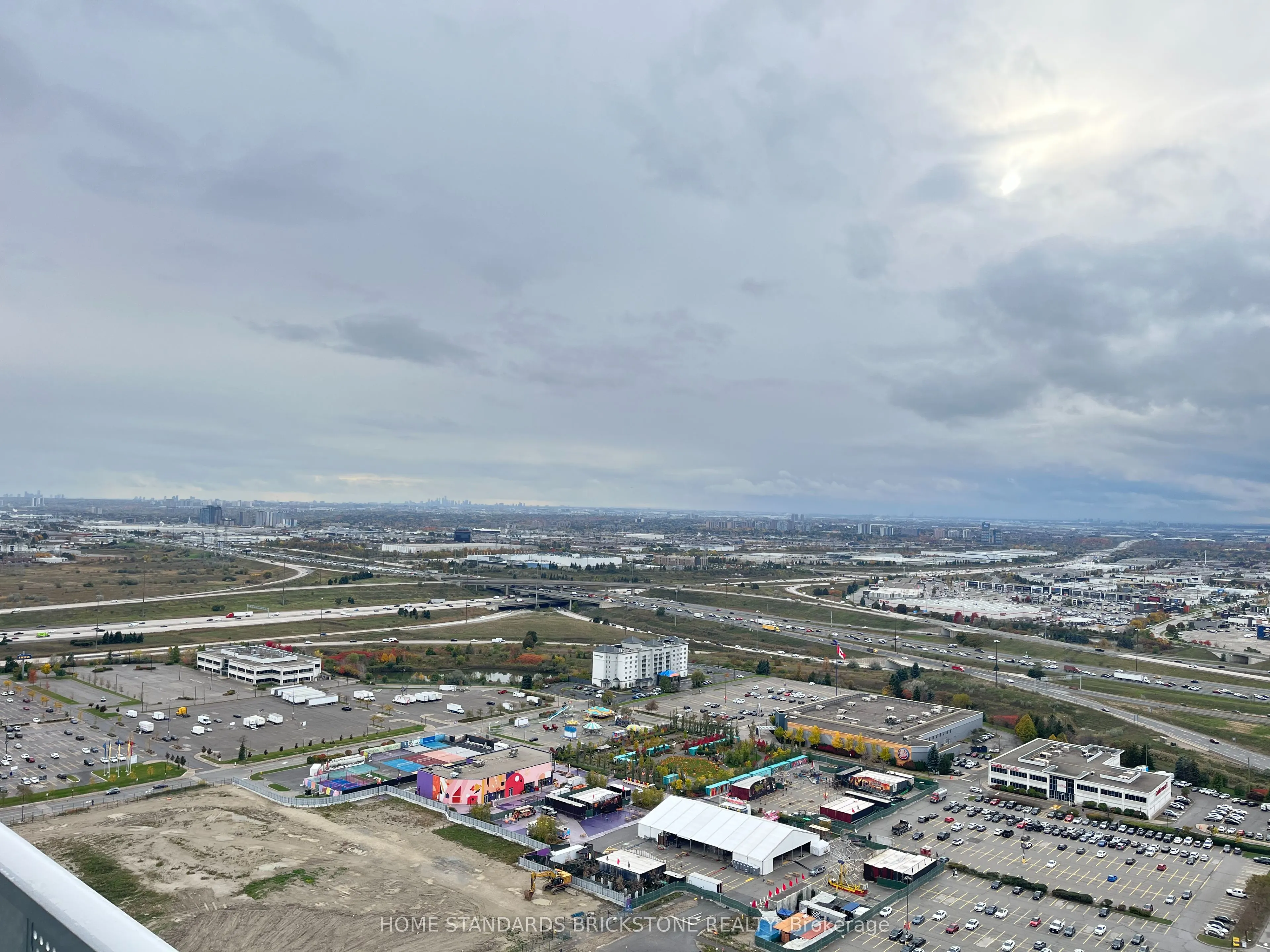 28 Interchange Way, #3715