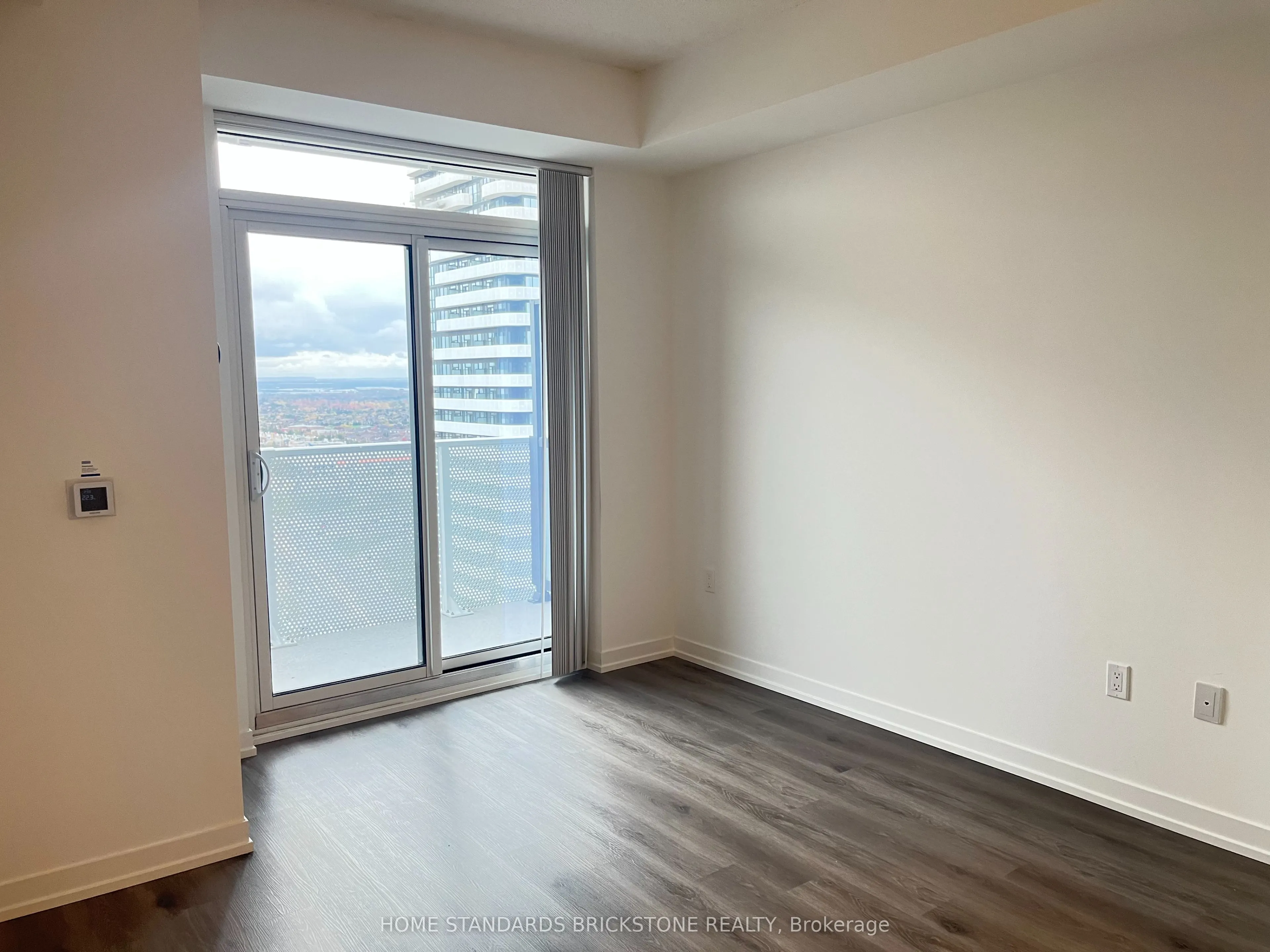 28 Interchange Way, #3715